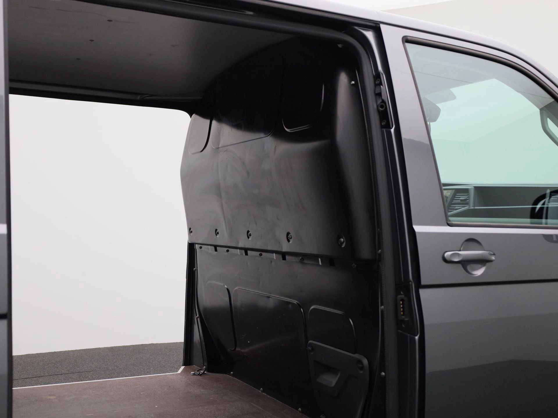Volkswagen Transporter 2.0 TDI L2H1 204PK