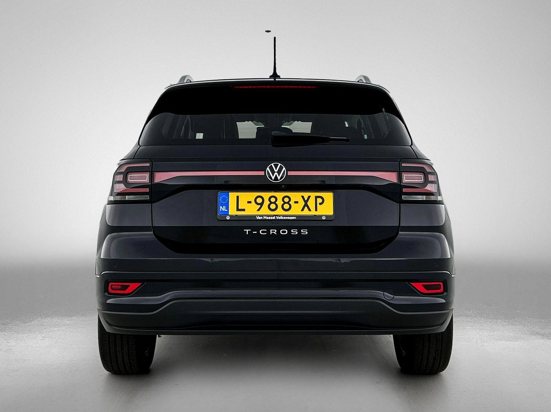 Volkswagen-T-Cross-image-2