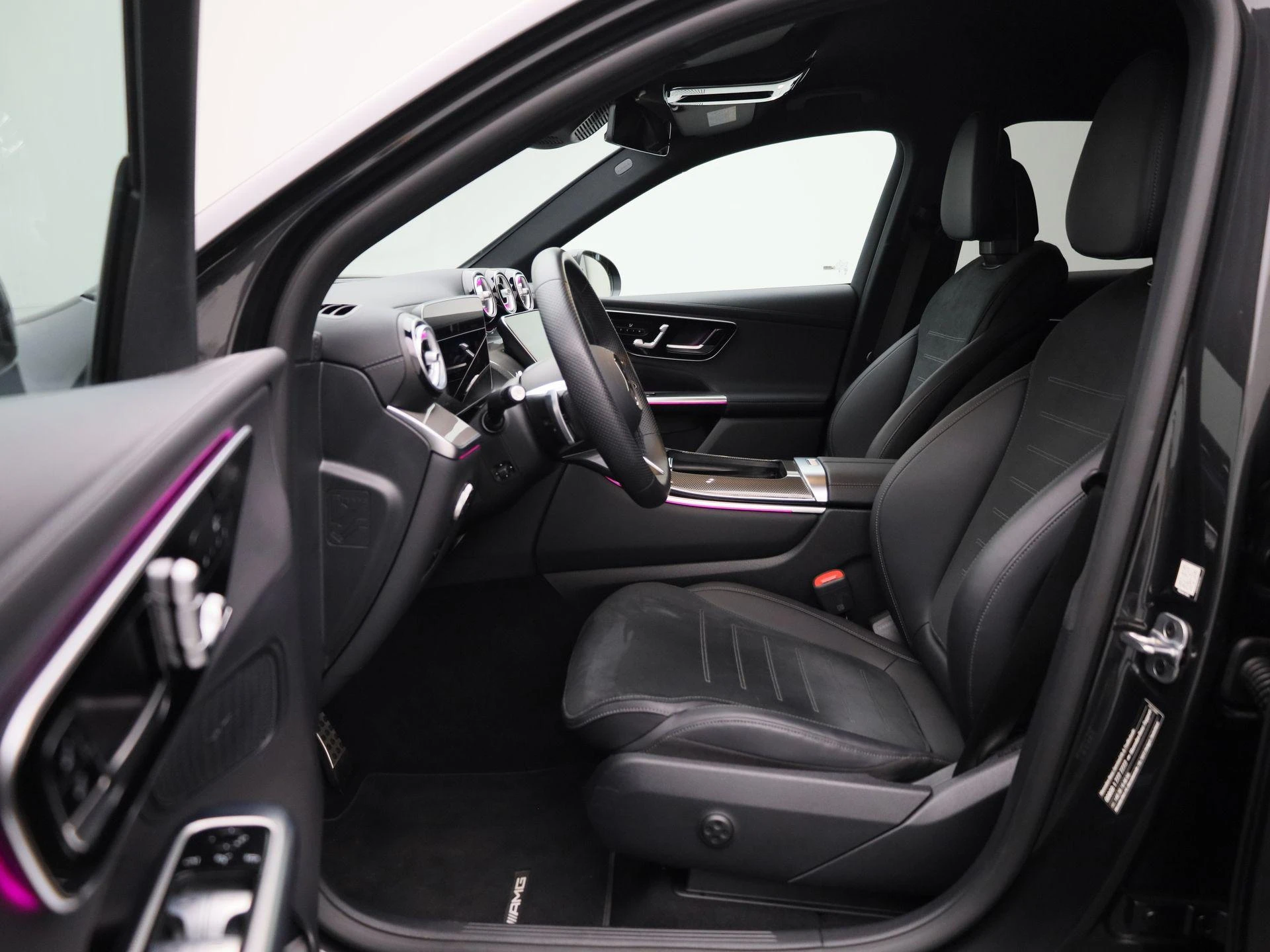 Mercedes-Benz-GLC-image-9