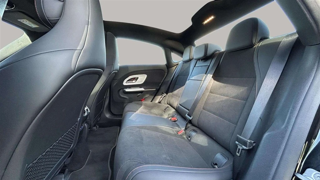 Mercedes-Benz-CLA-image-24