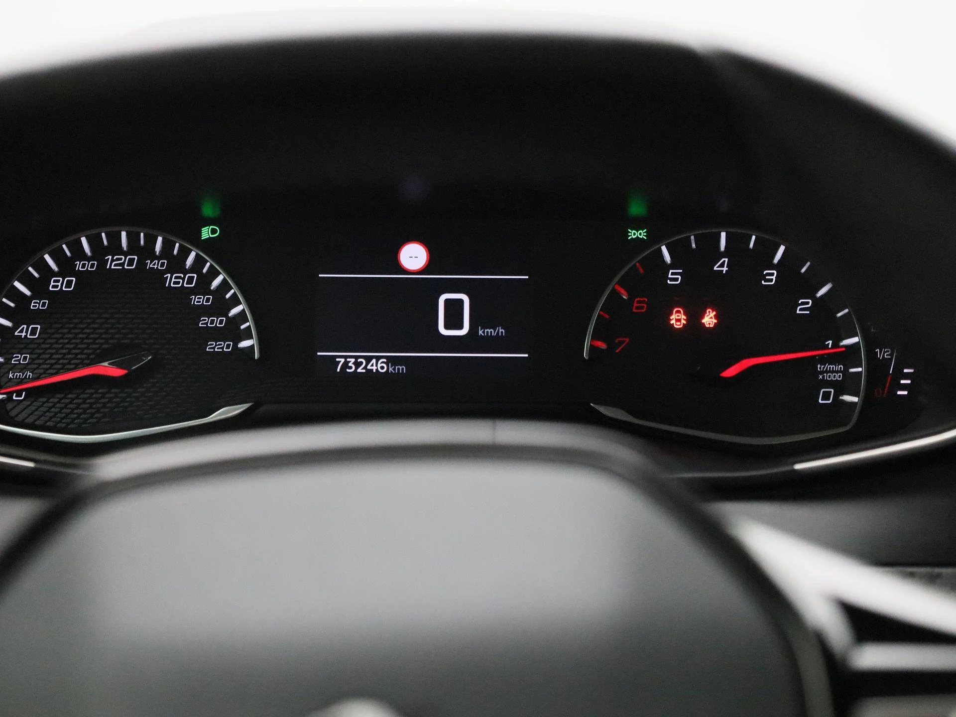 Peugeot-208-image-7