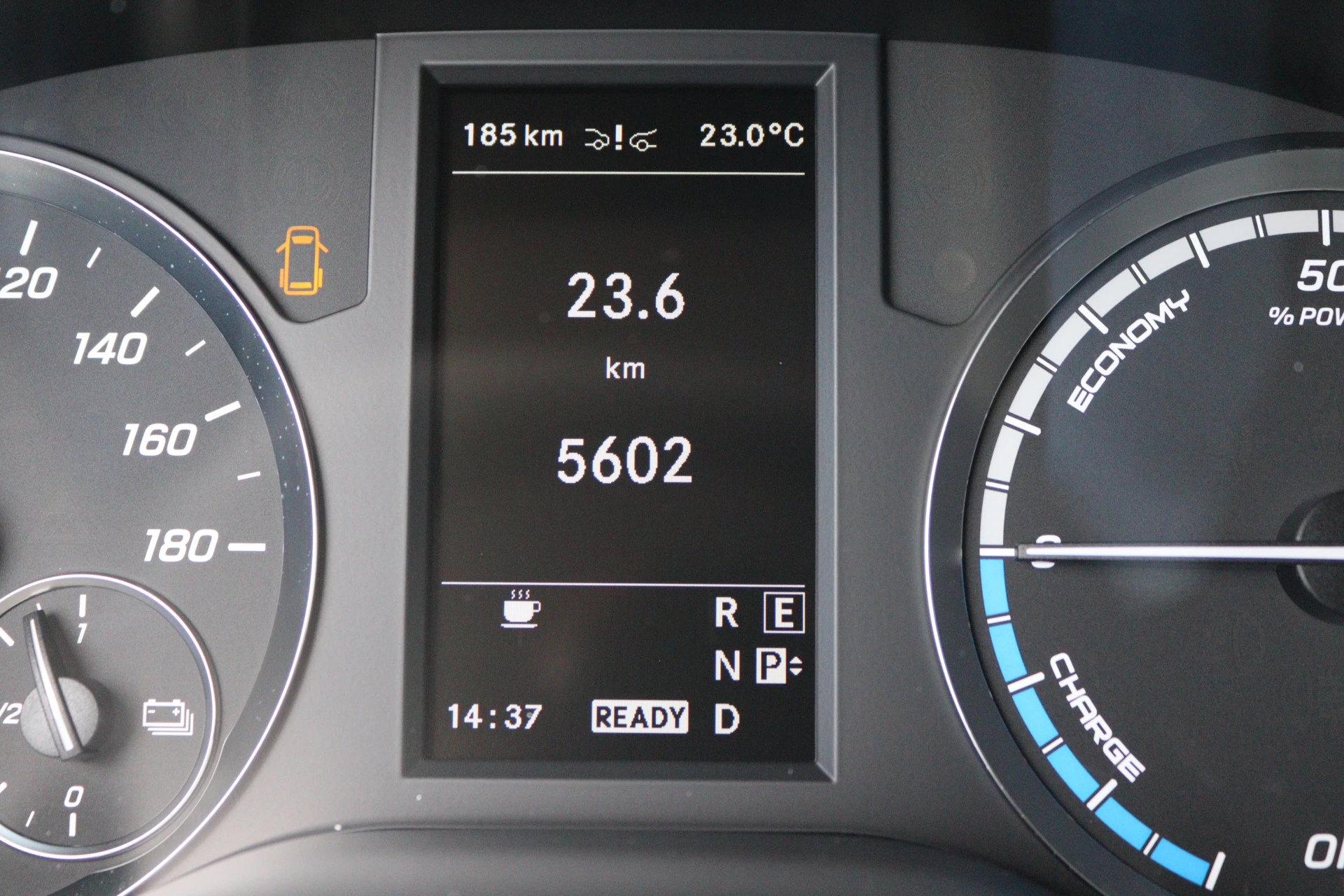 Mercedes-Benz-eVito-image-6