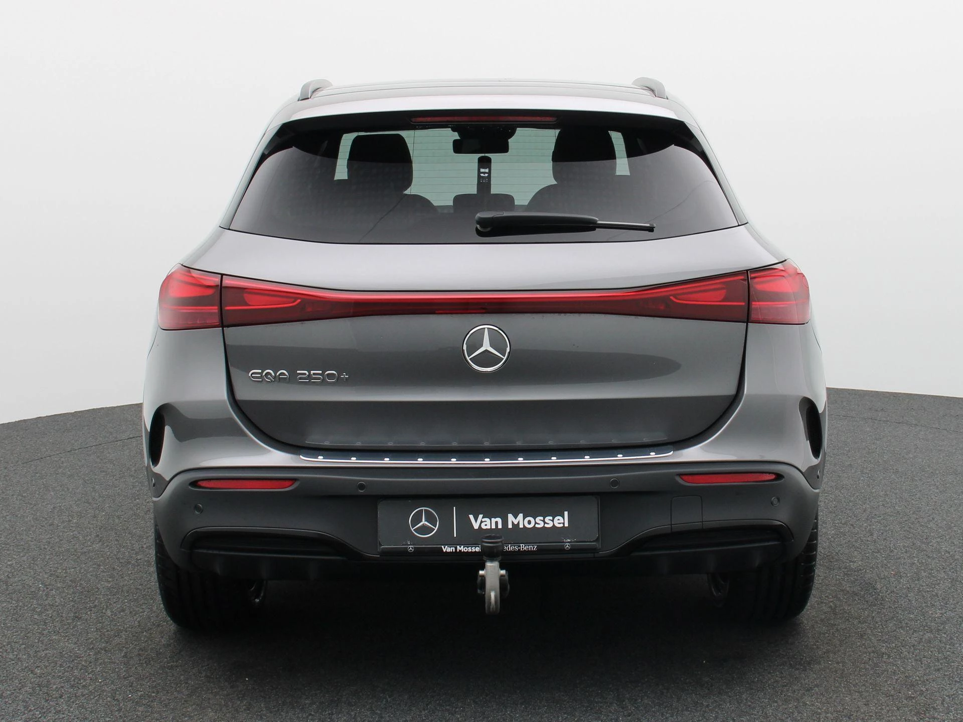 Mercedes-Benz EQA 250+ Star Edition + PANO DAK + BURMESTER + TREKHAAK + CARPLAY +