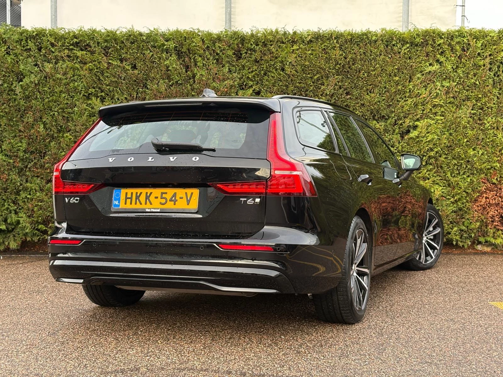 Volvo-V60-image-1