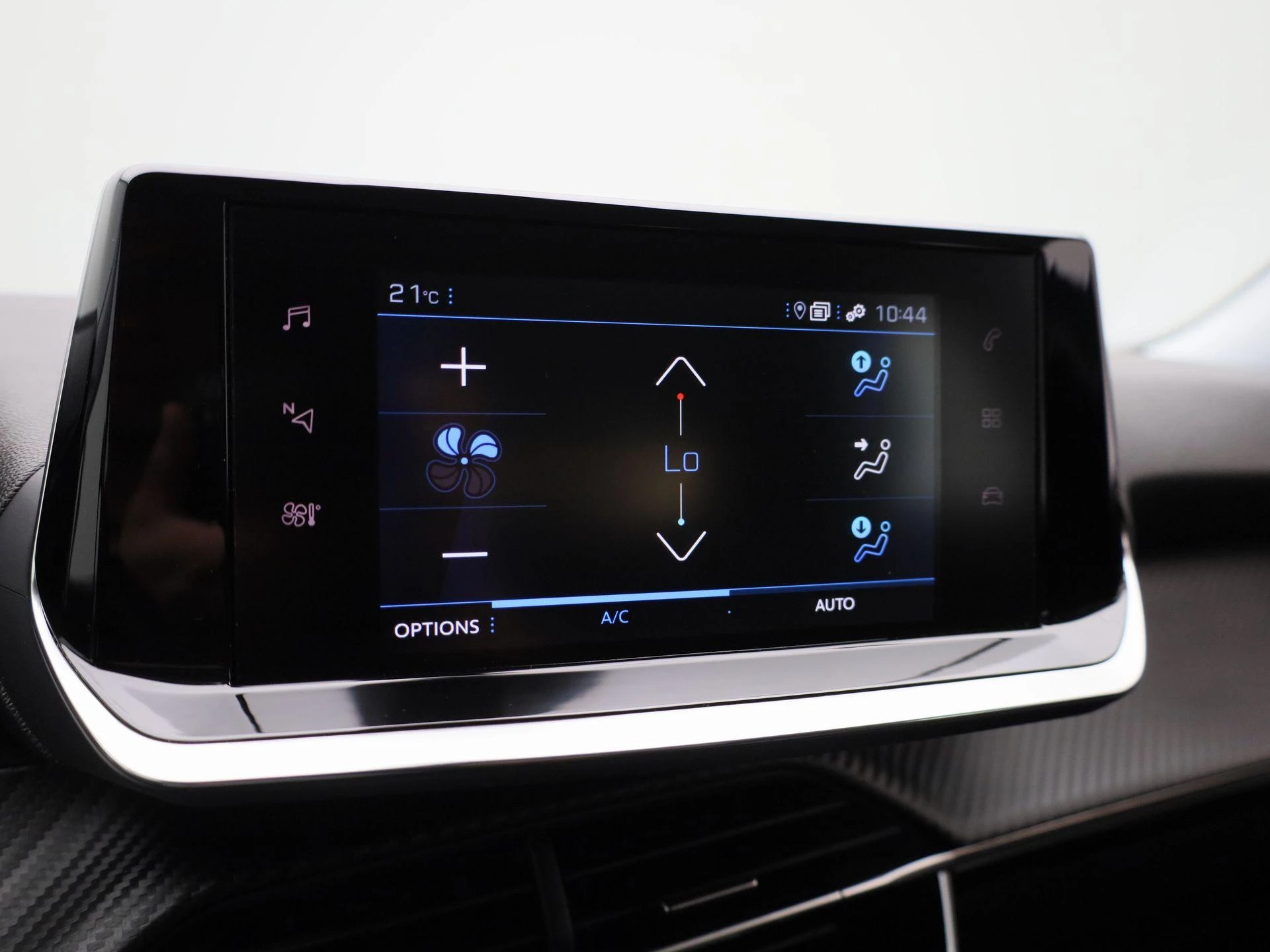 Peugeot-2008-image-25