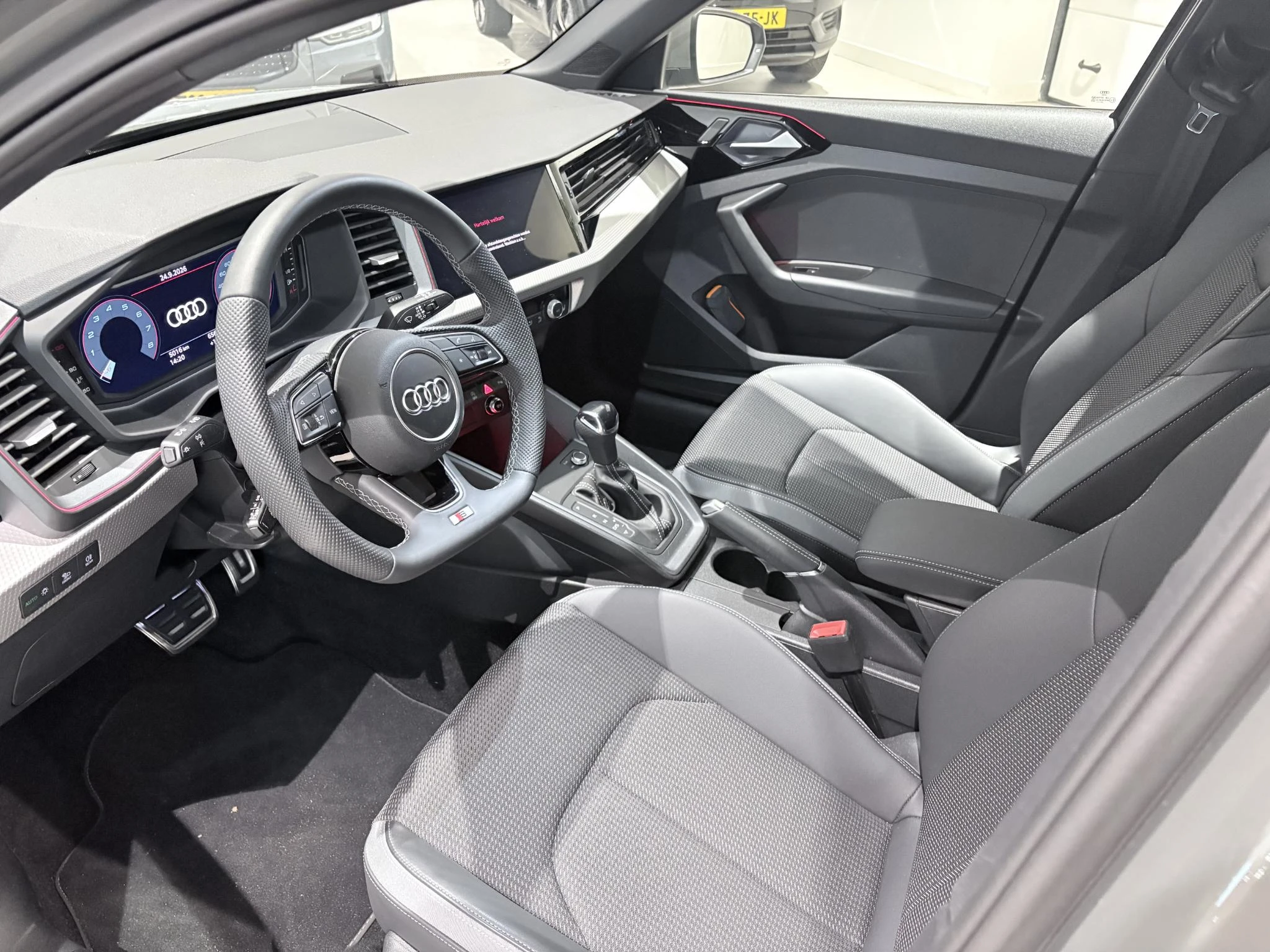 Audi-A1 Sportback-image-8