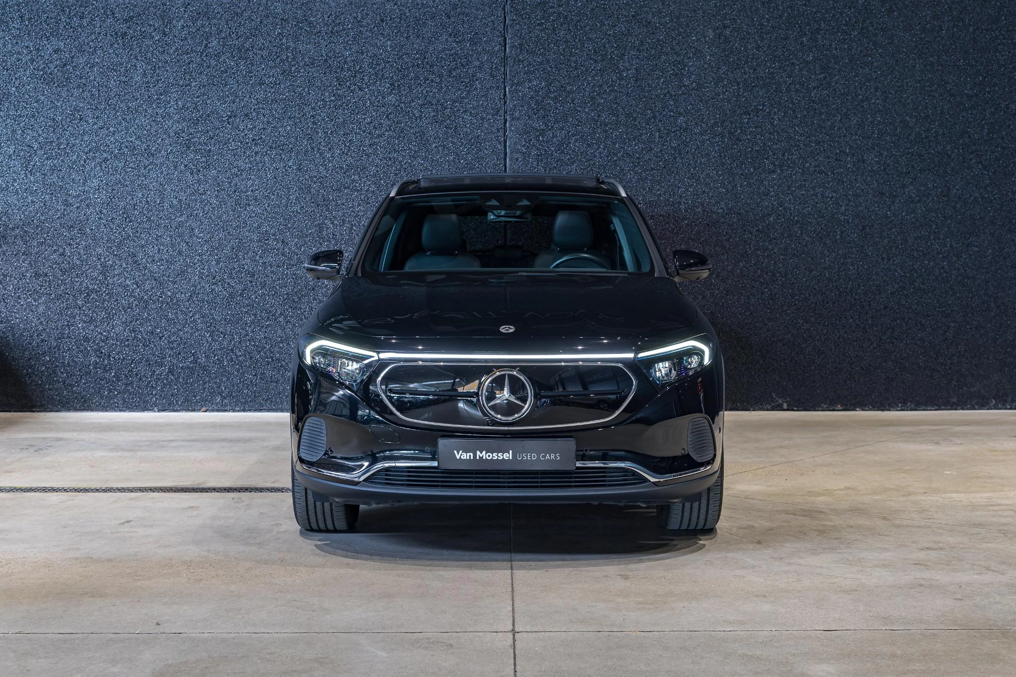 Mercedes-Benz-EQA-image-1