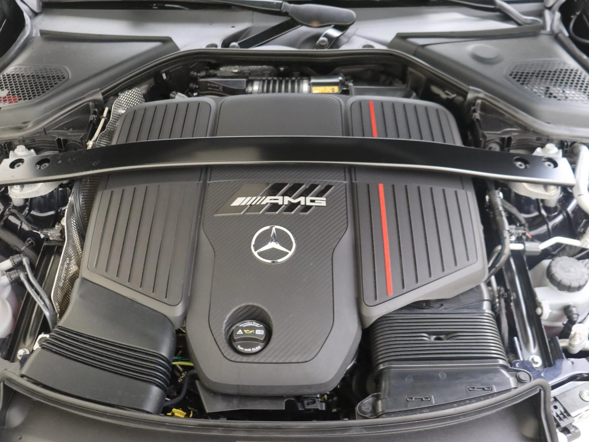 Mercedes-Benz-E-Klasse-image-4