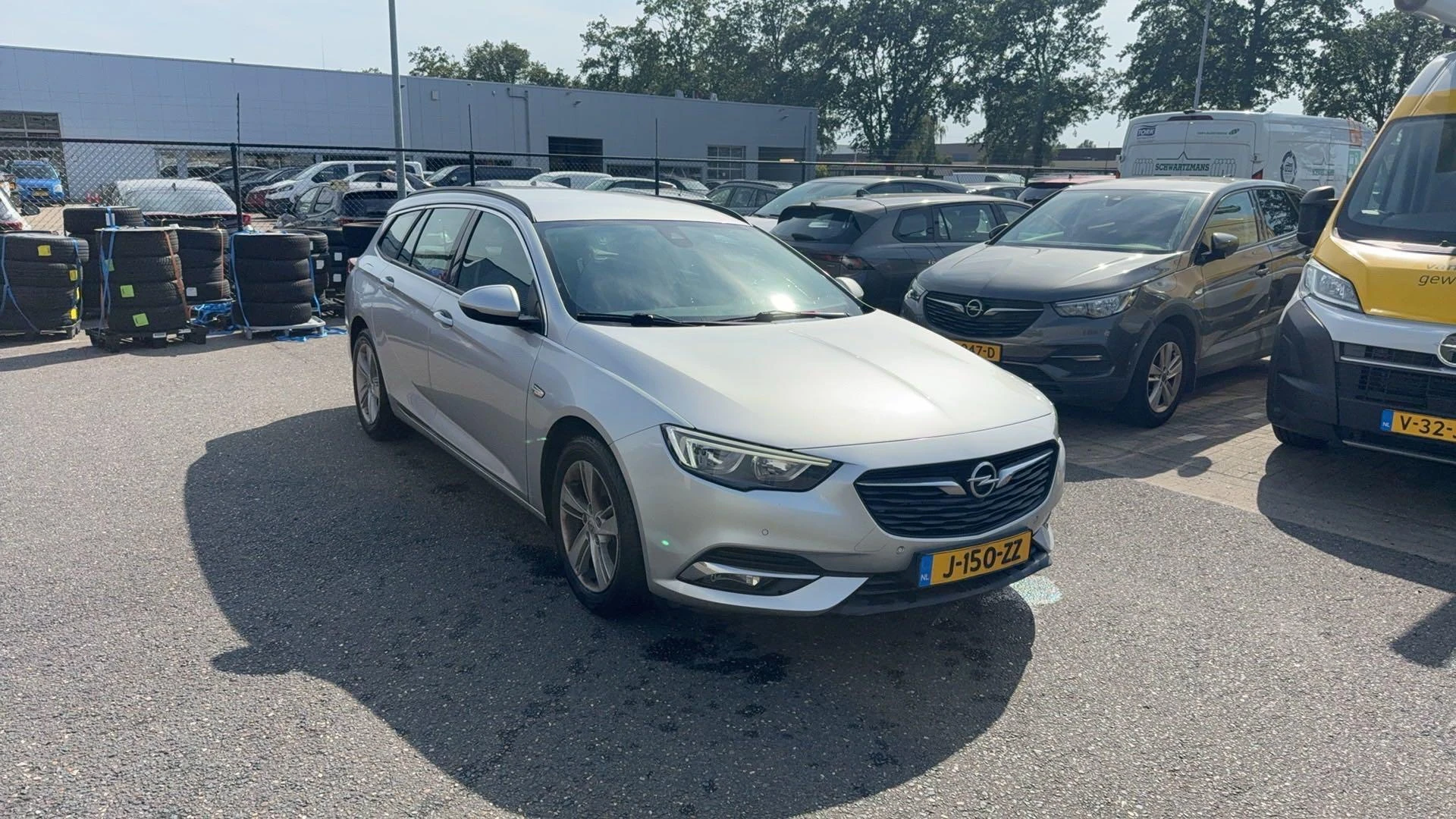 Opel-Insignia-image-4
