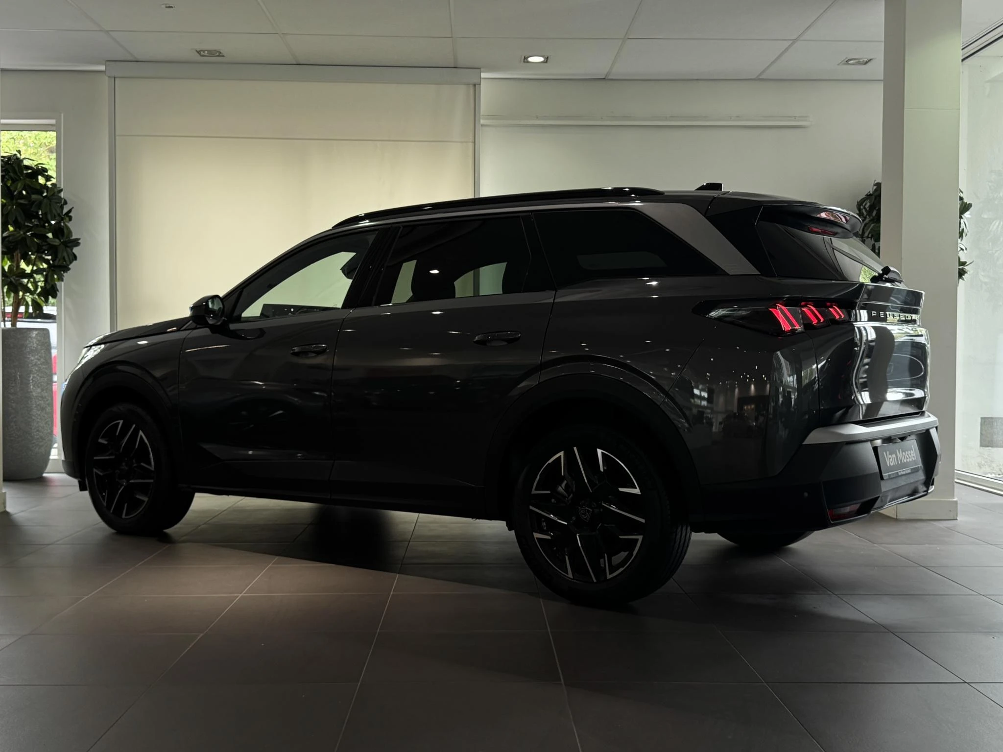 Peugeot-5008-image-5