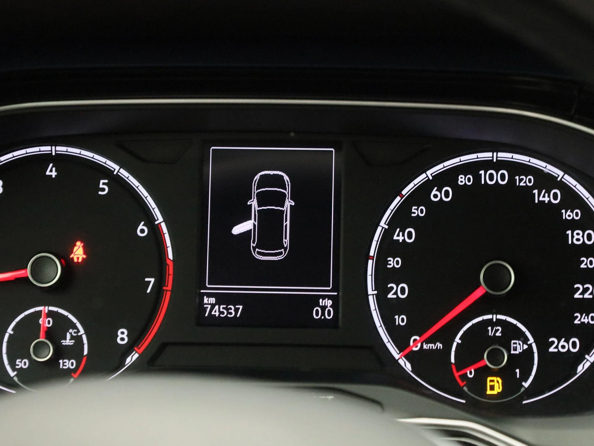 Volkswagen-Polo-image-9