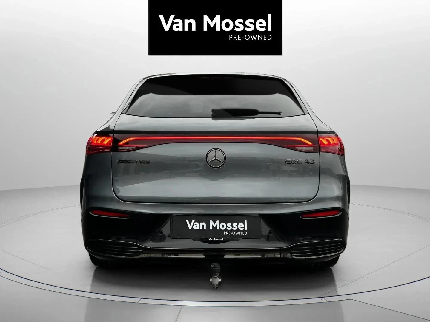 Mercedes-Benz-EQE-image-6