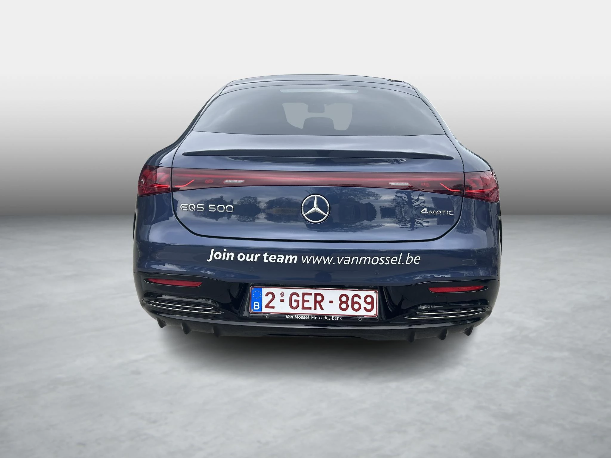 Mercedes-Benz-EQS-image-3