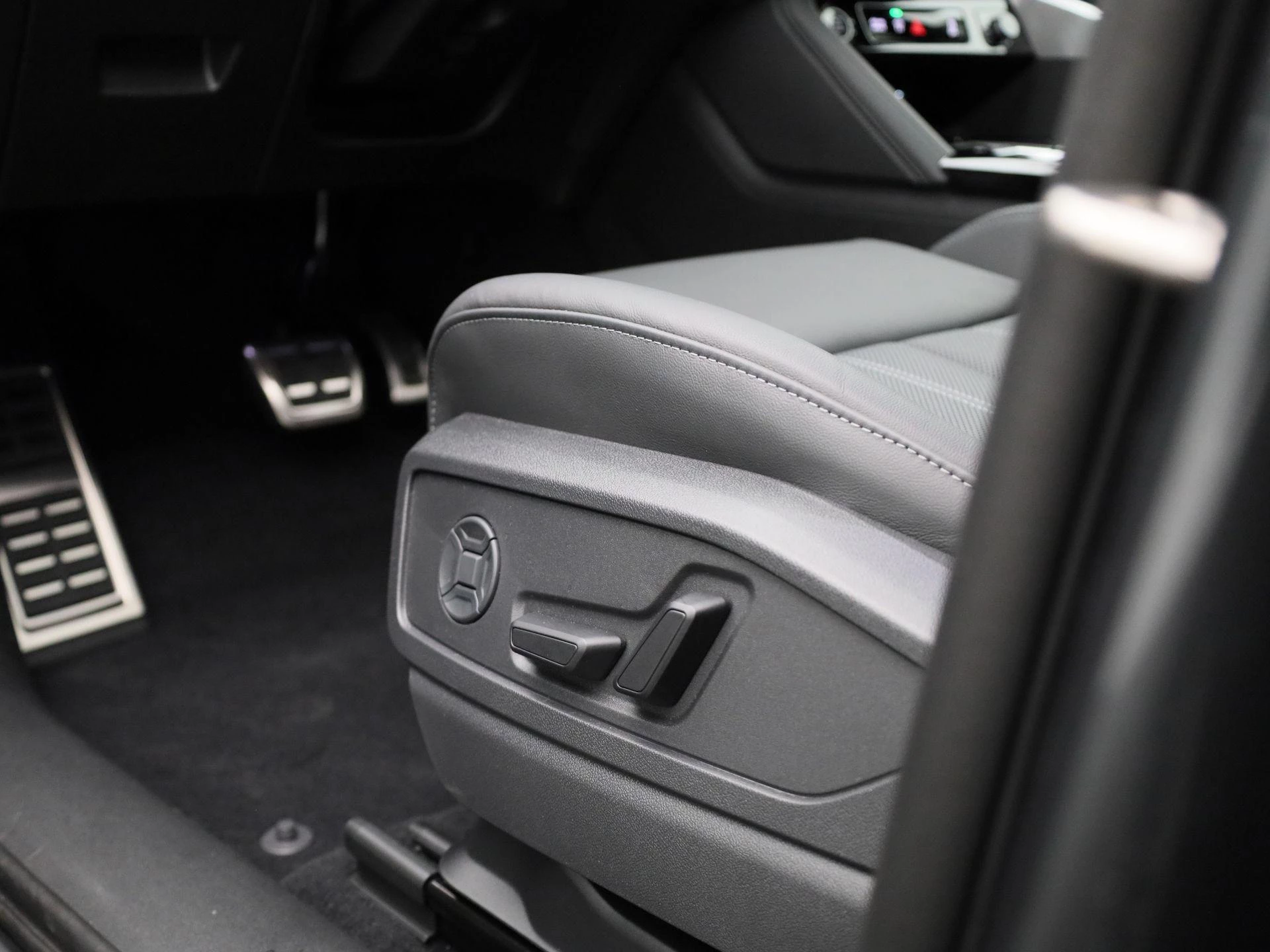 Audi Q5 2.0 TFSI e-hybrid quattro S edition Competition