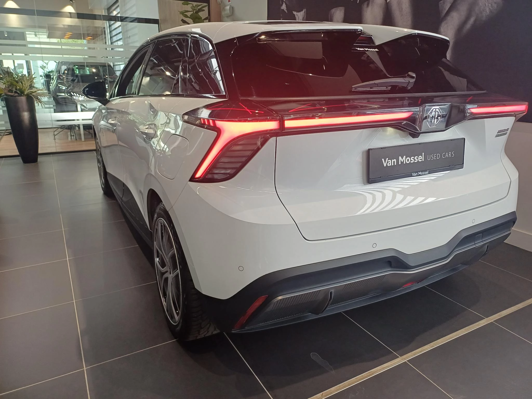 MG MG4 EV 64 kWh Luxury