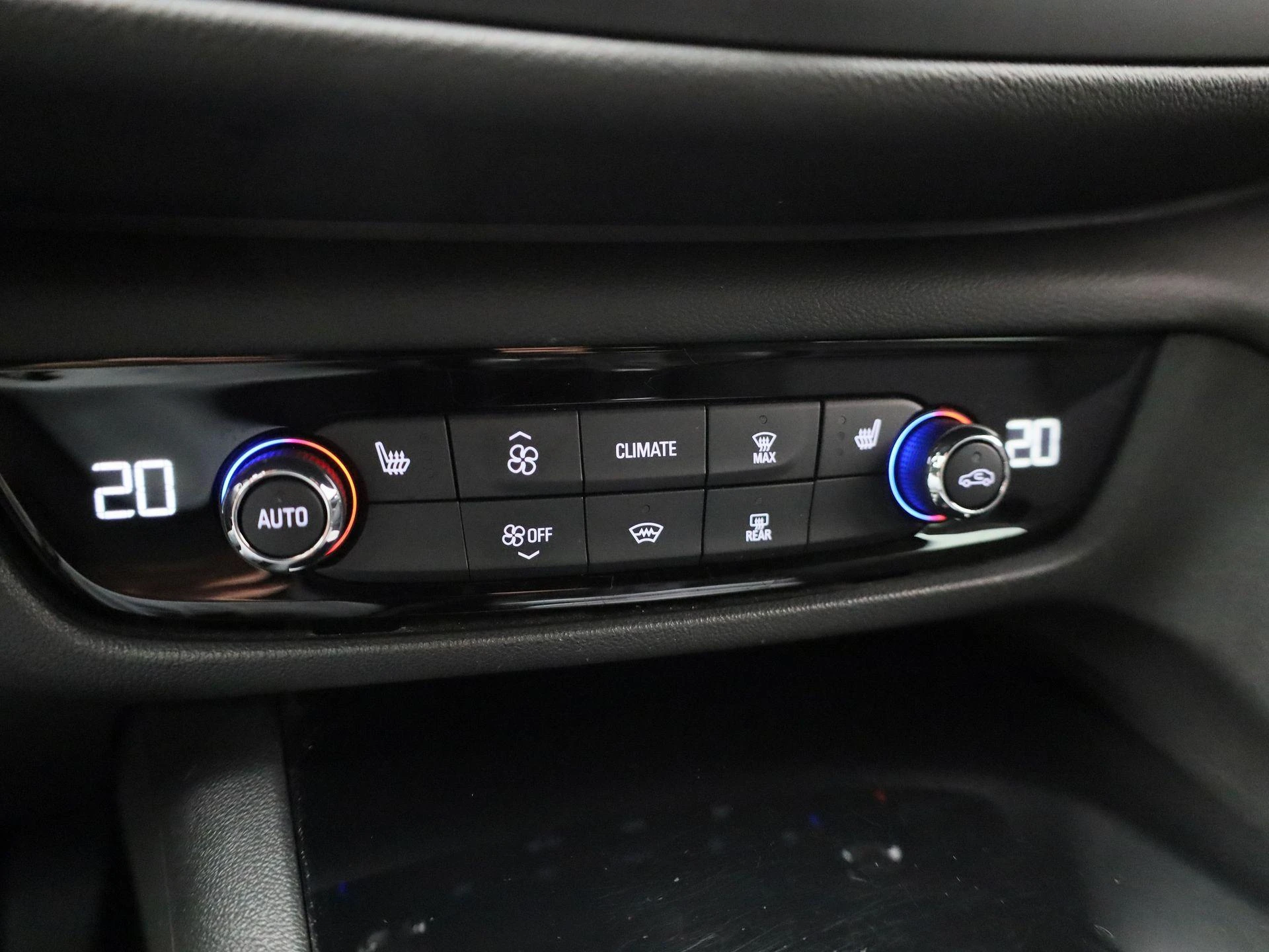 Opel-Insignia-image-28