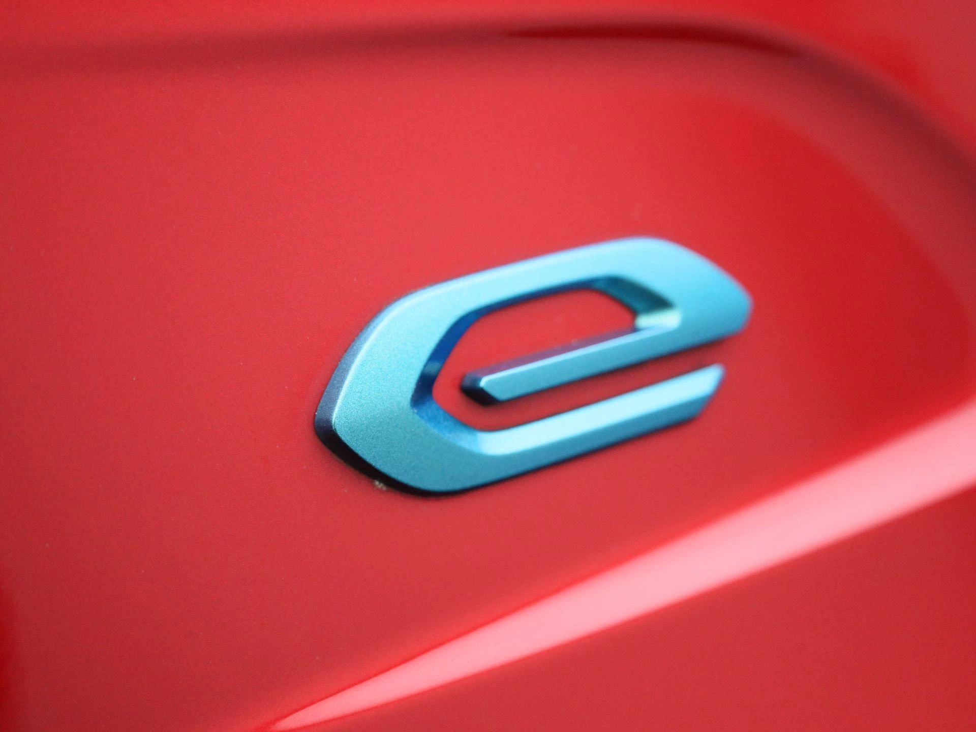Peugeot-e-208-image-15