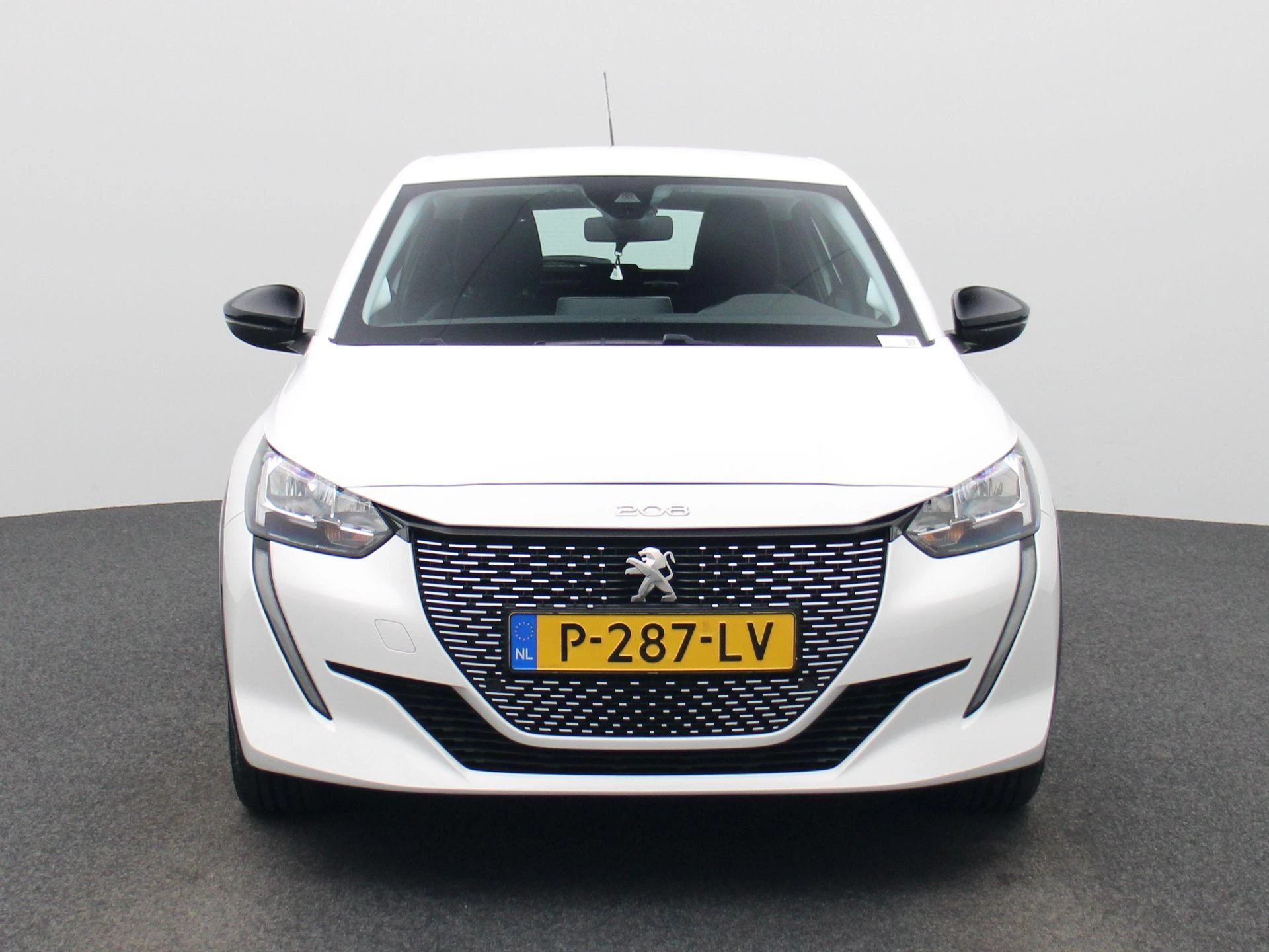 Peugeot-e-208-image-3