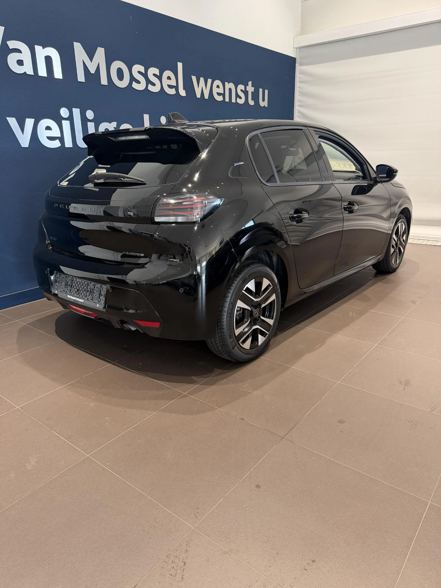 Peugeot-208-image-6