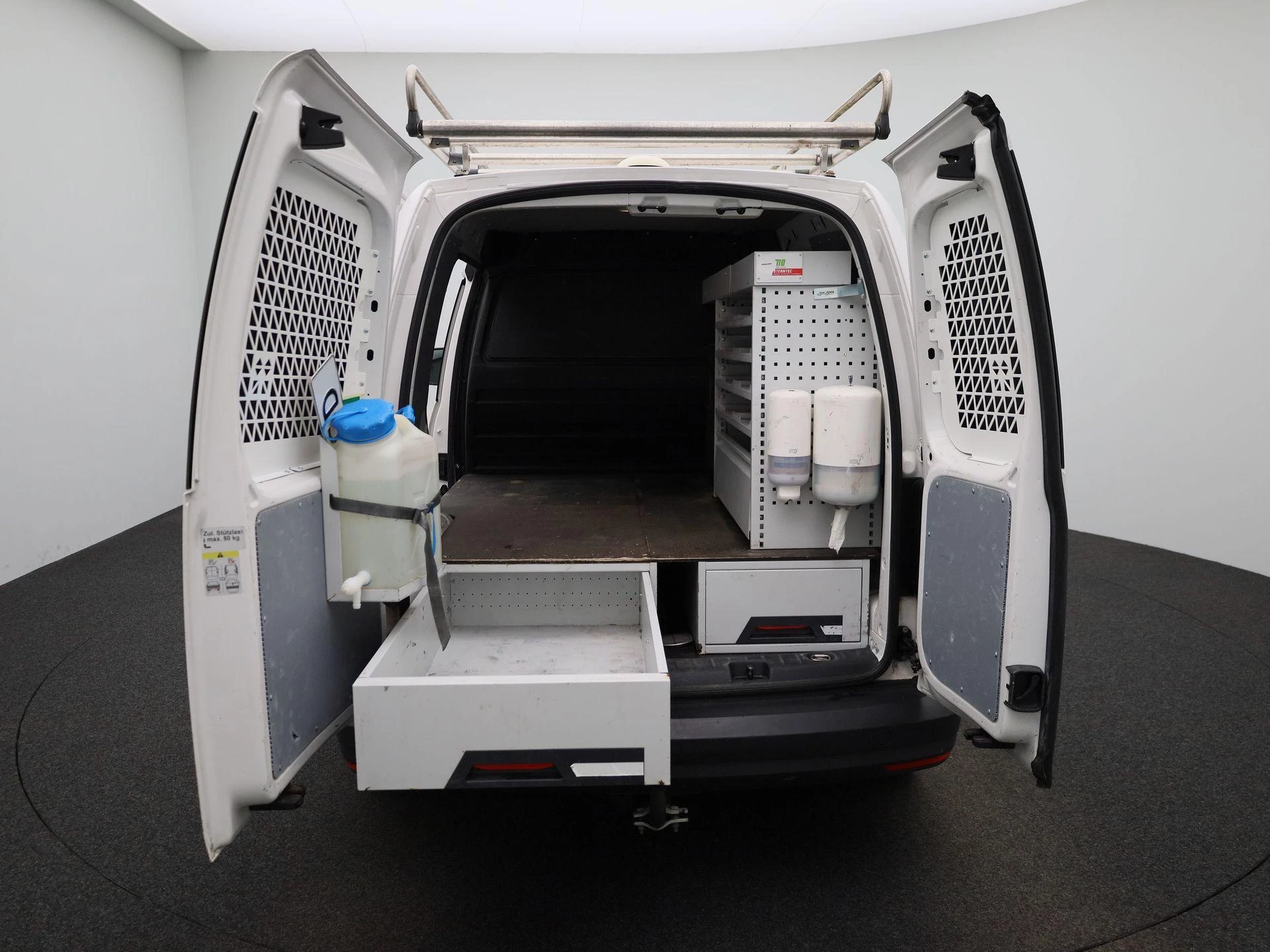 Volkswagen-Caddy-image-12