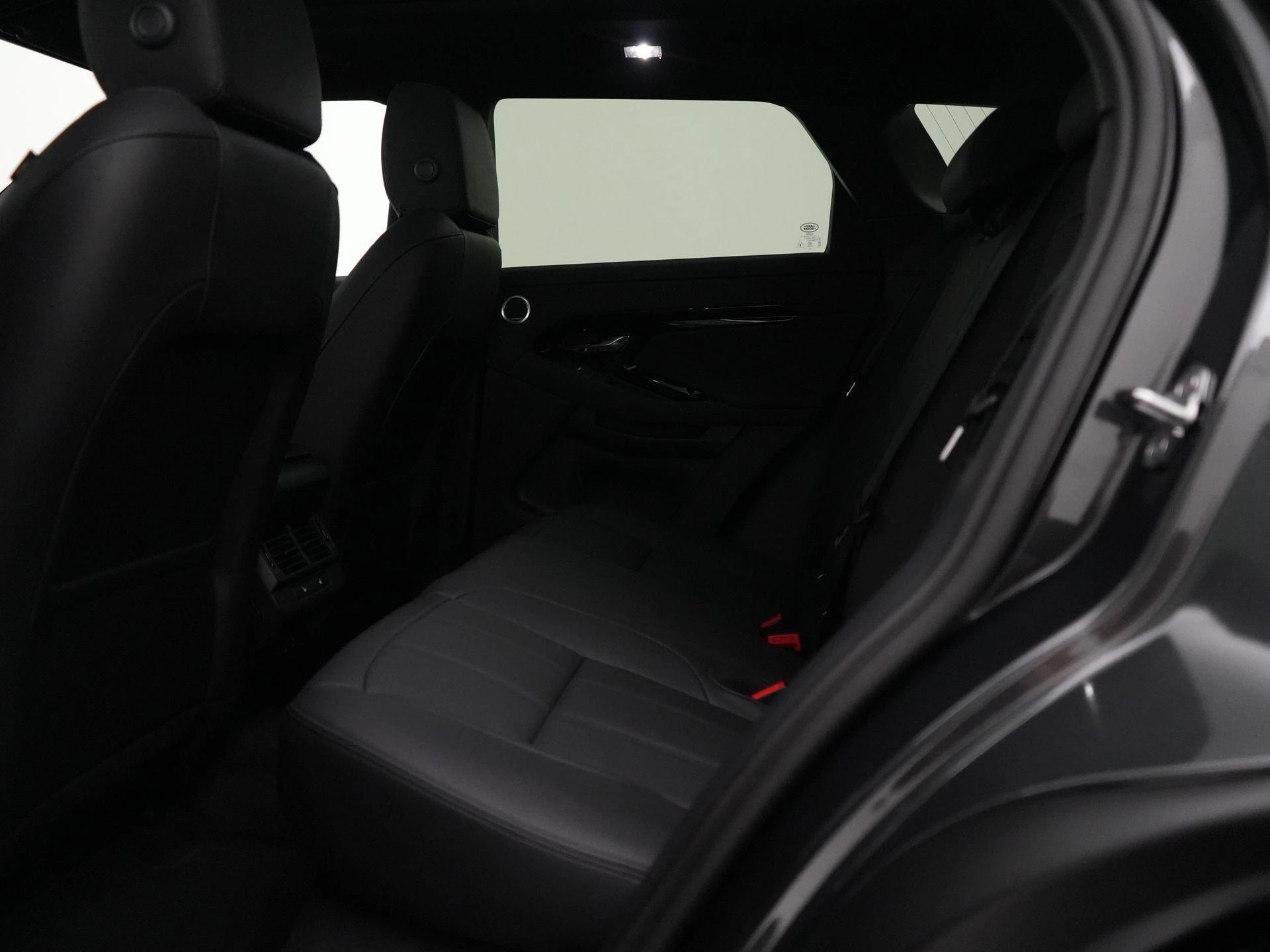 Land Rover-Range Rover Evoque-image-35