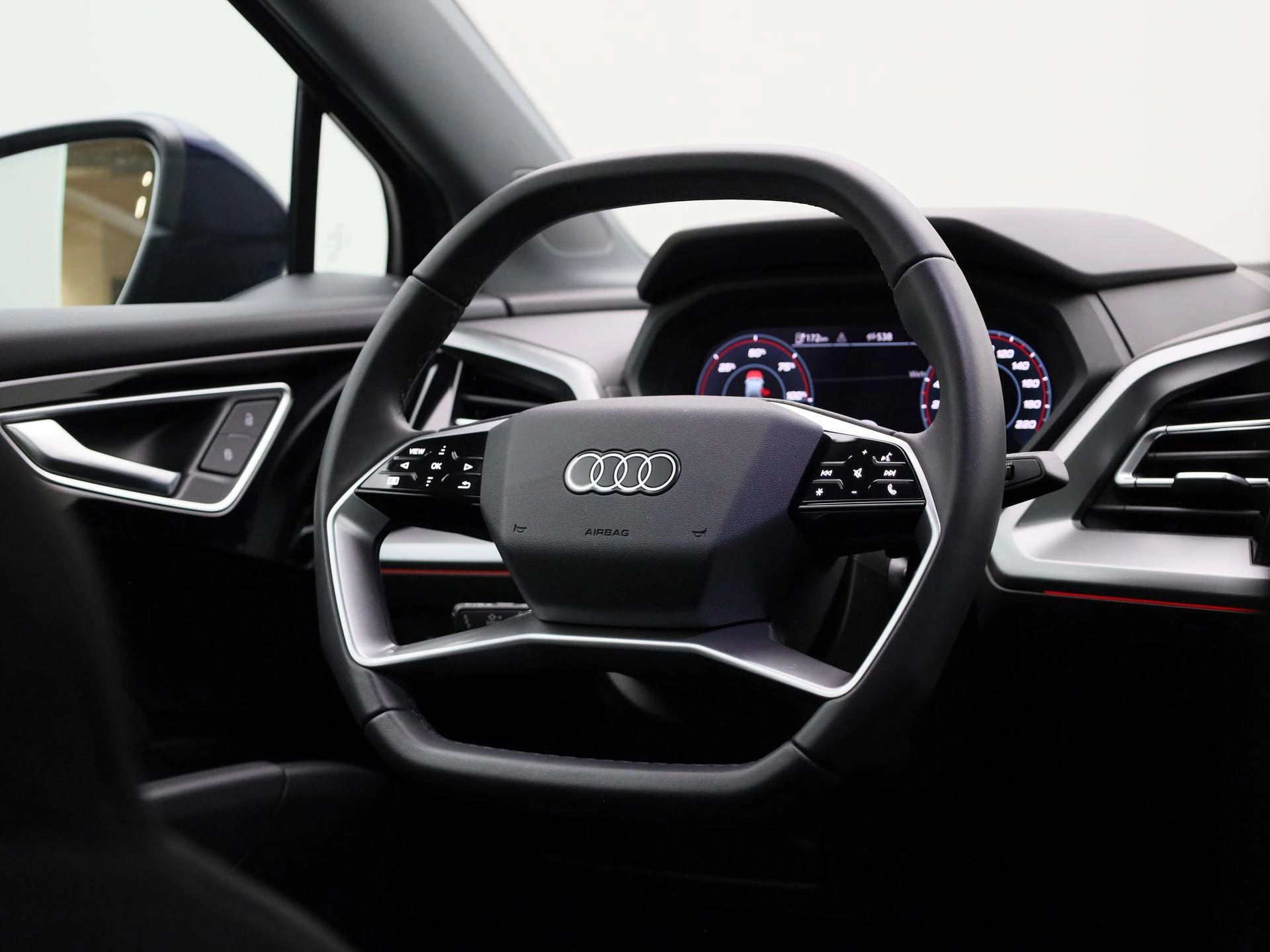 Audi-Q4 e-tron-image-40