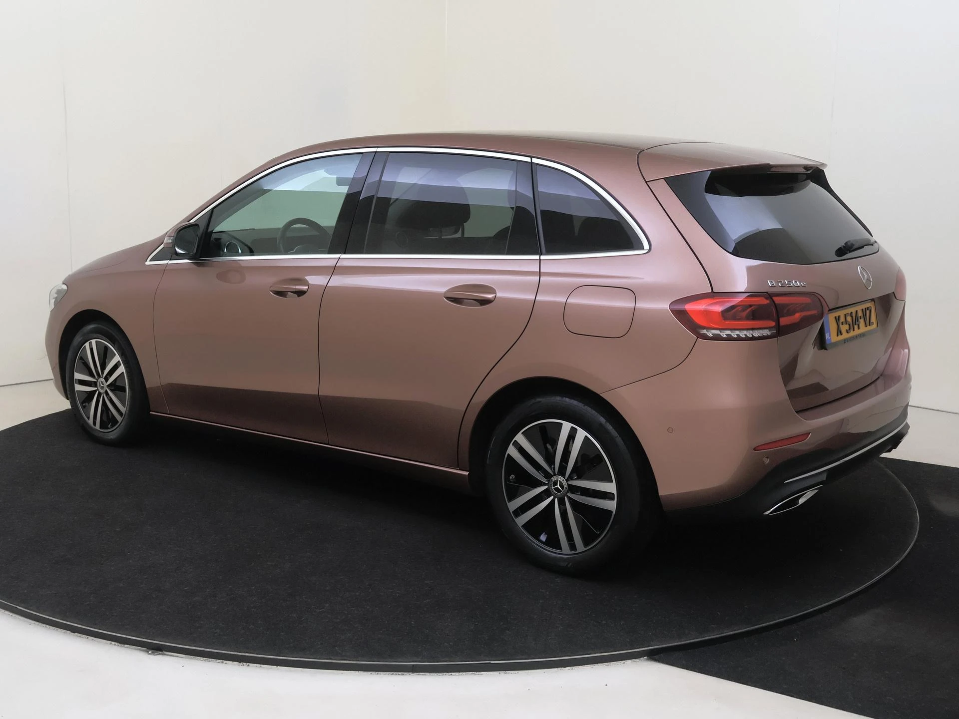 Mercedes-Benz-B-Klasse-image-5