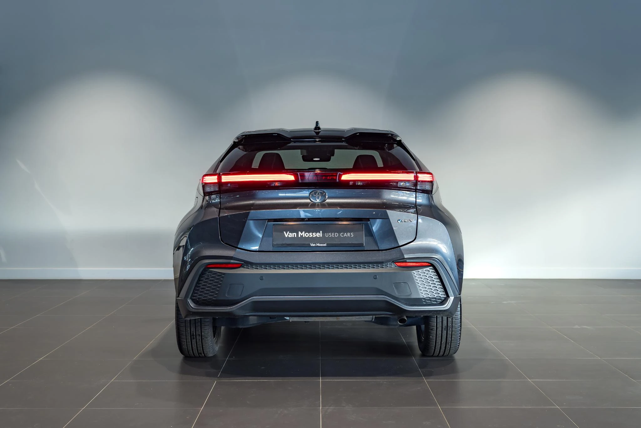 Toyota-C-HR-image-5