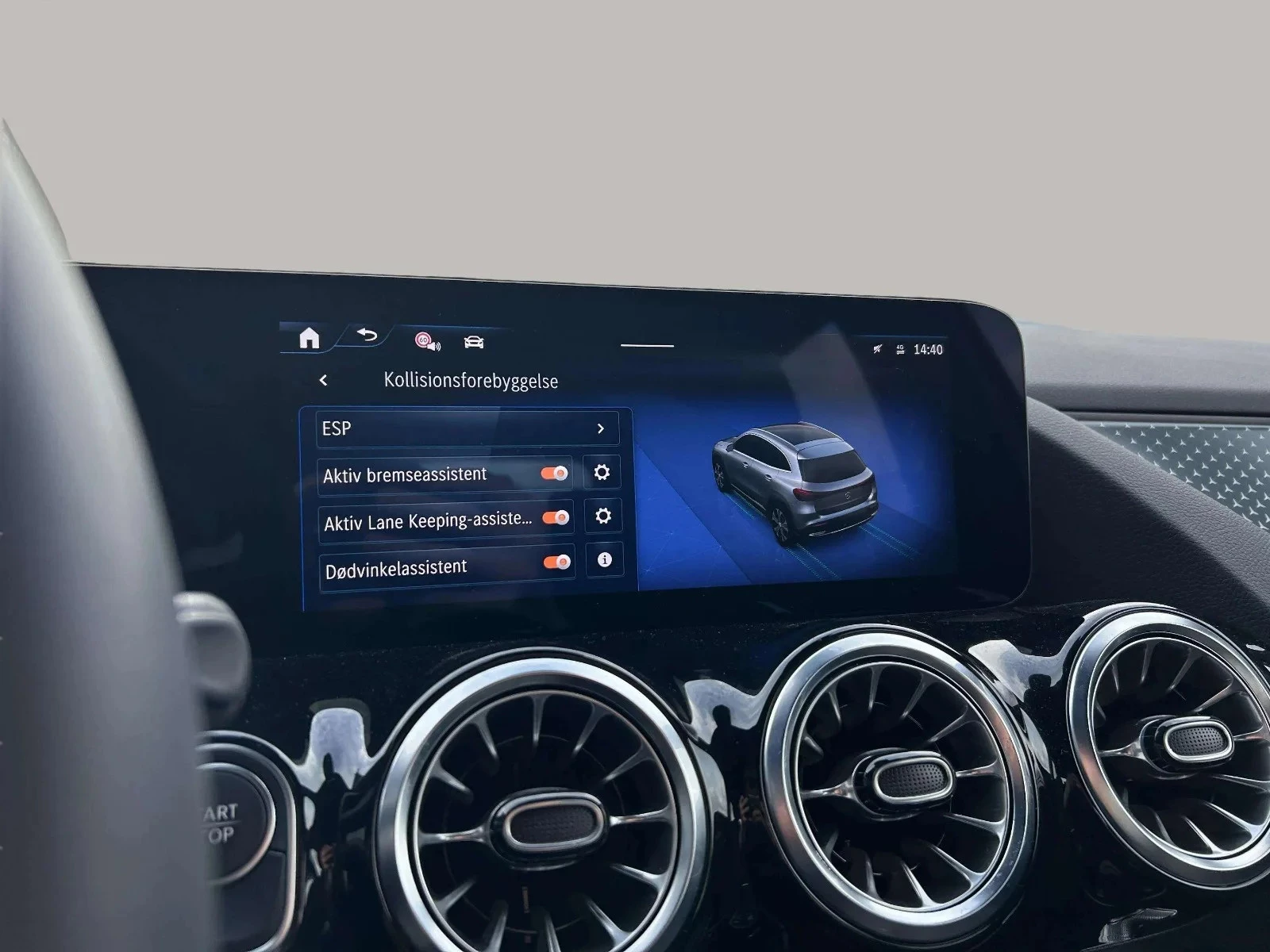 Mercedes-Benz-EQA-image-19