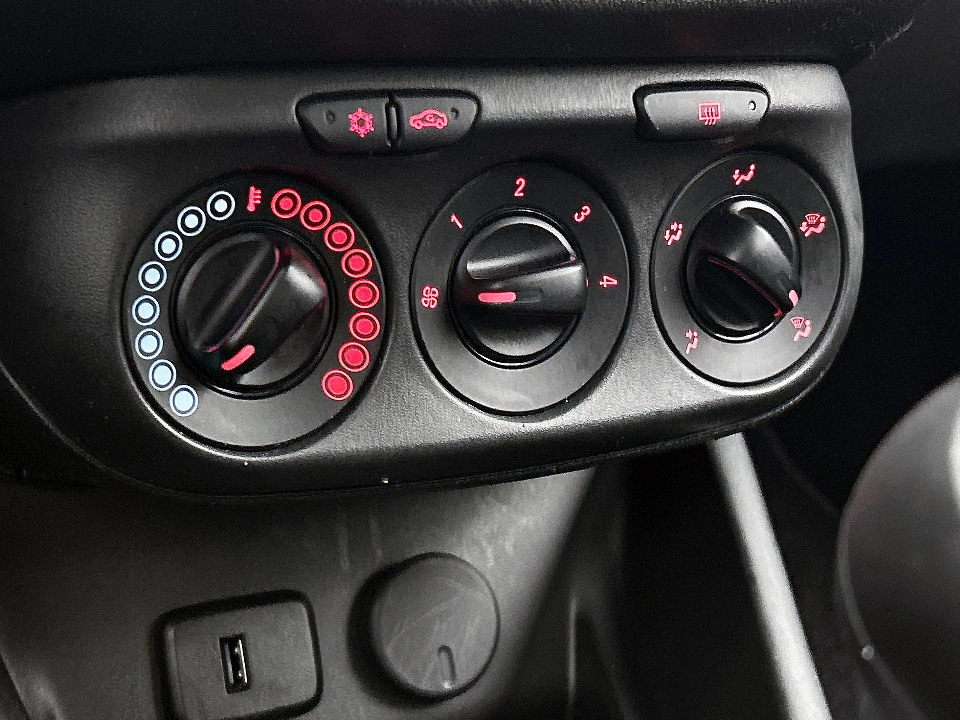 Opel-Corsa-image-23