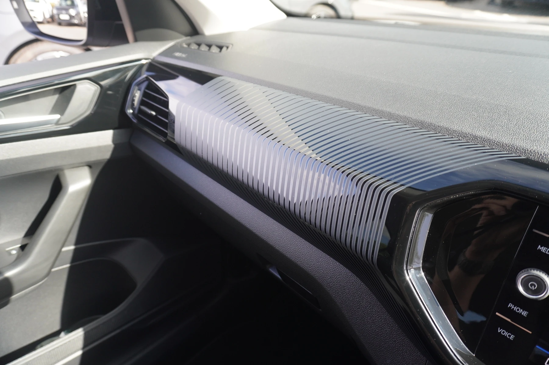 Volkswagen-T-Cross-image-20