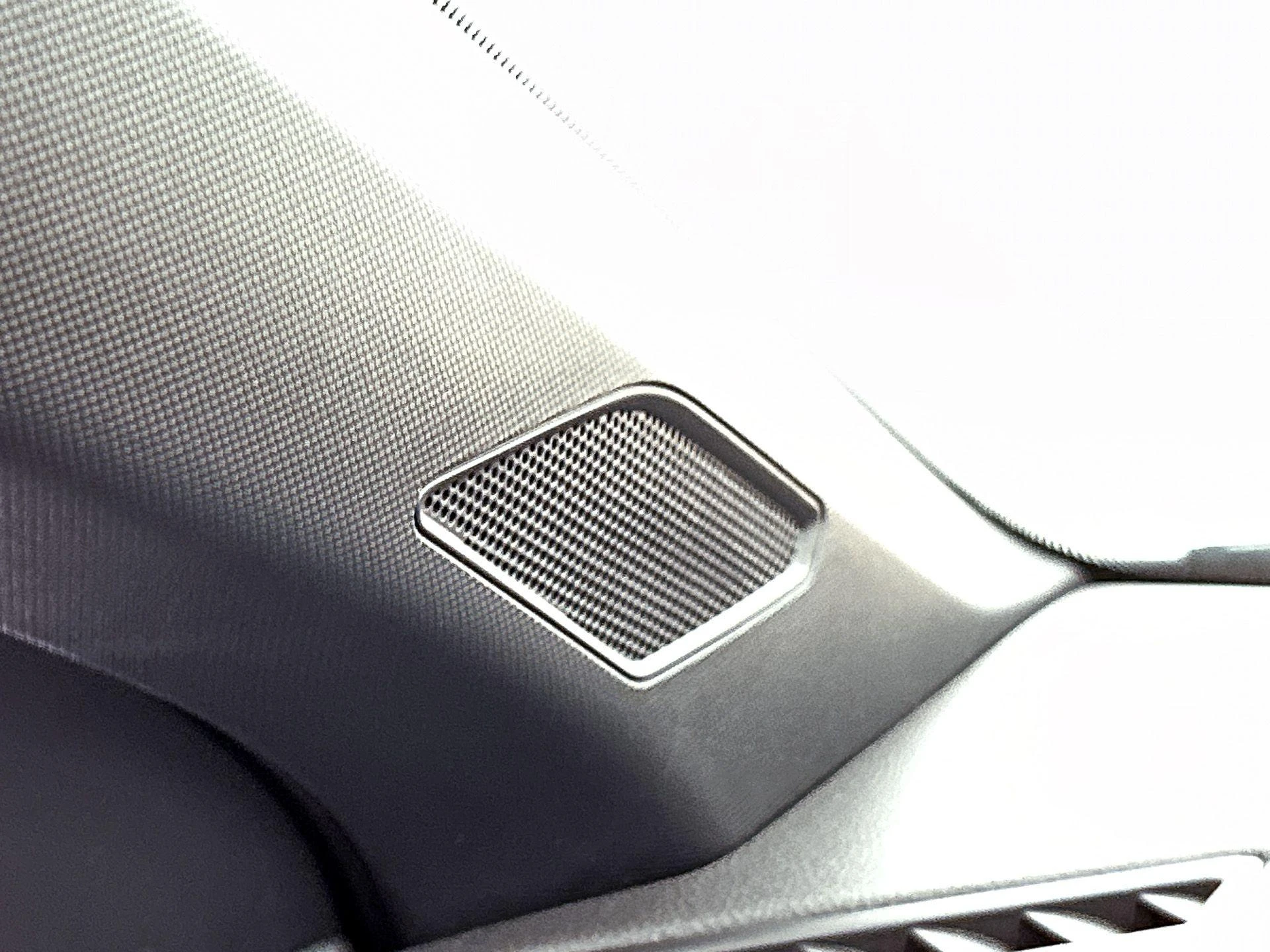 Volkswagen-Polo-image-11