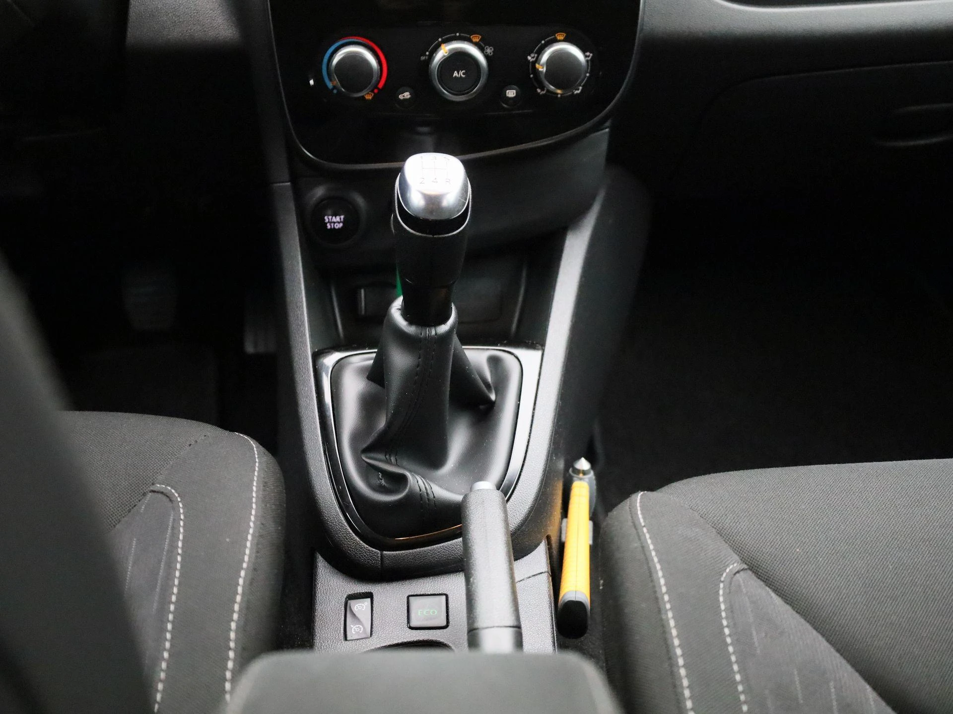 Renault-Clio-image-9