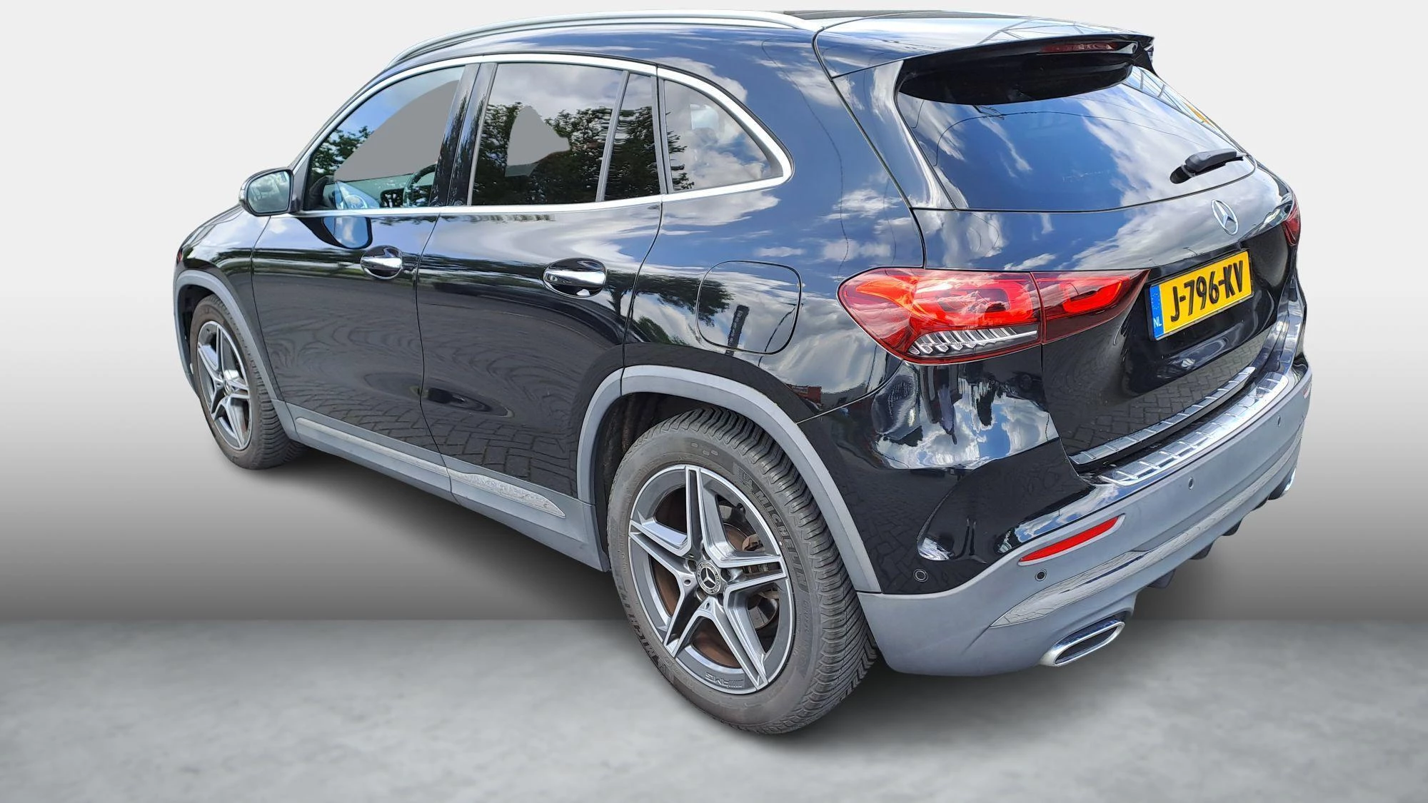 Mercedes-Benz GLA 200 Business Solution AMG