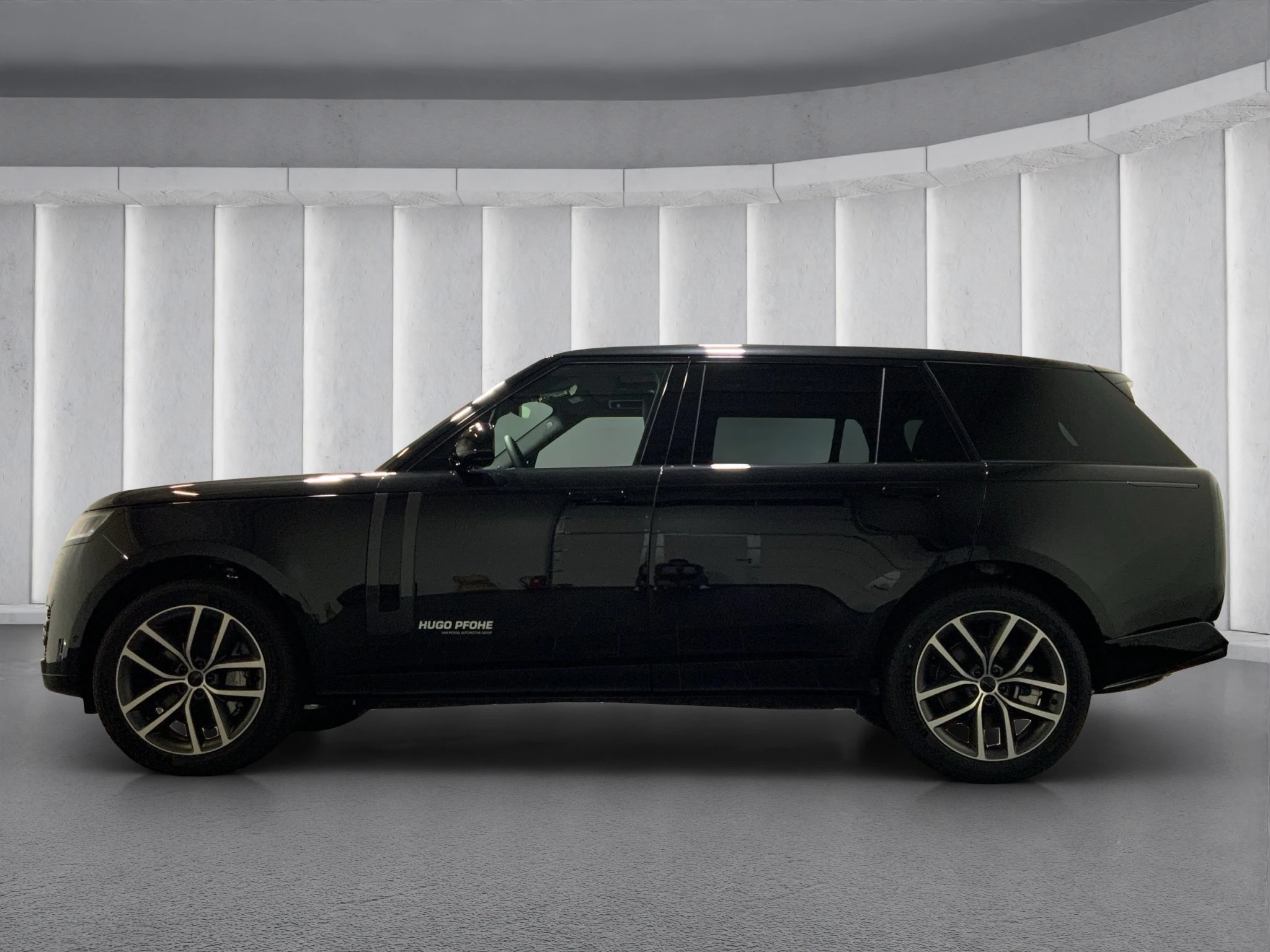 Land Rover-Range Rover-image-4