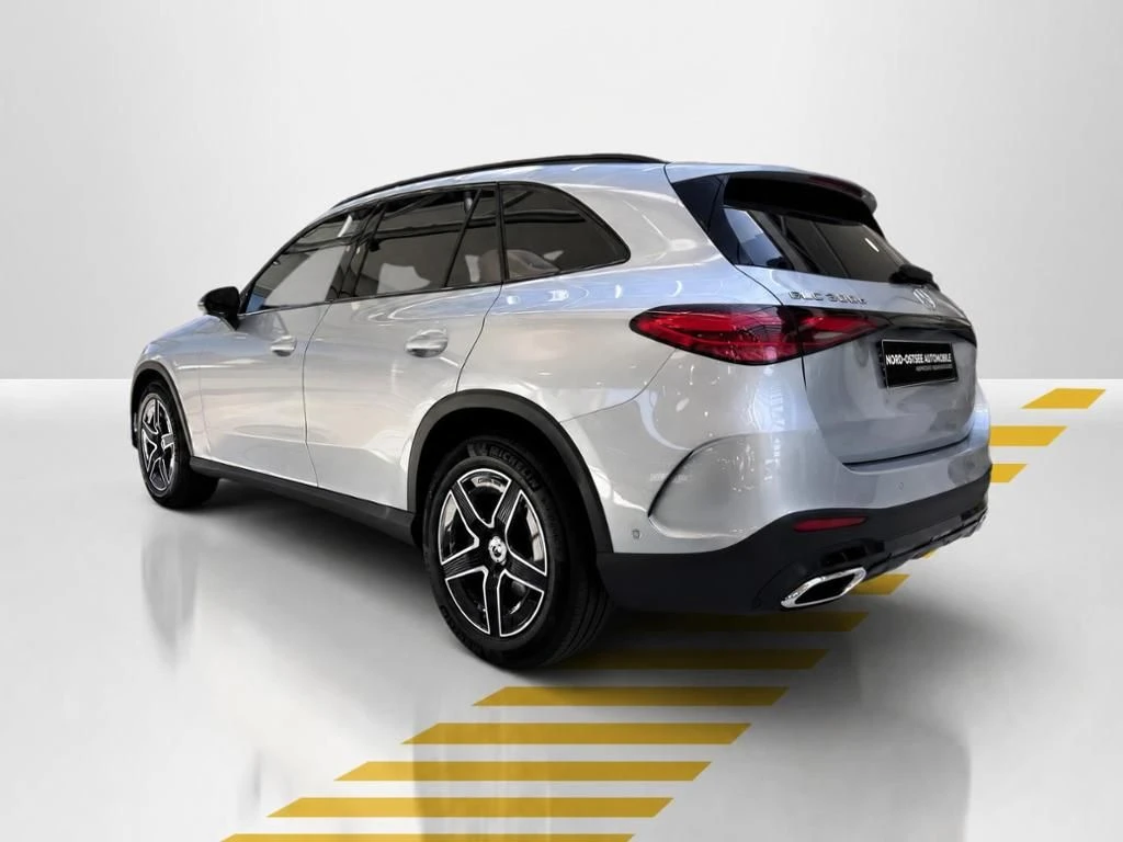 Mercedes-Benz-GLC 300 d-image-11