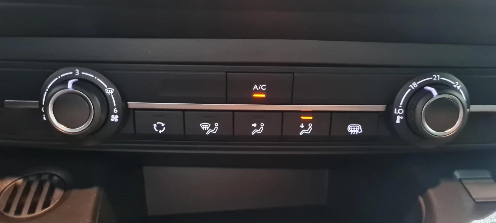 Peugeot-e-Partner-image-16