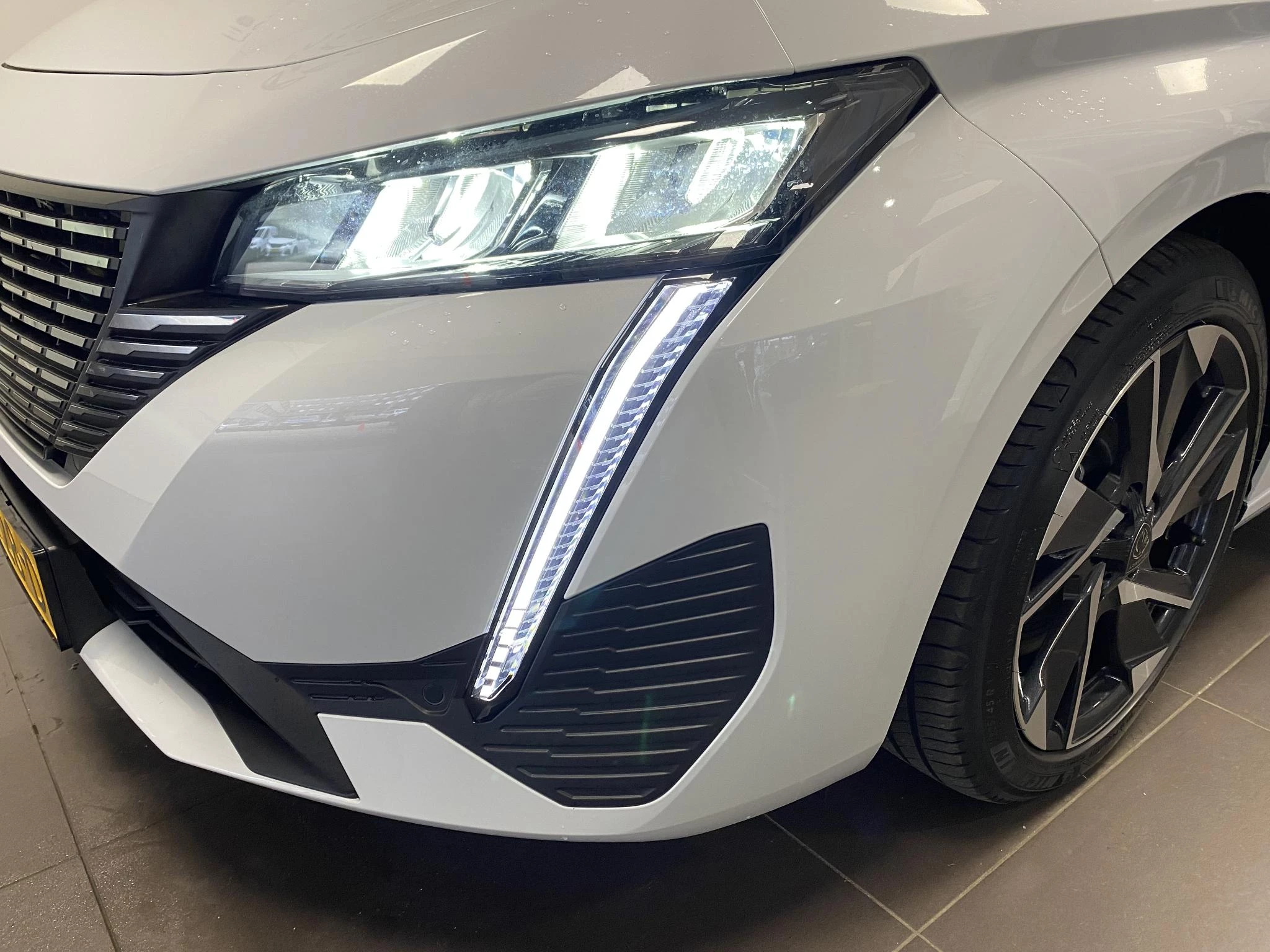 Peugeot-308-image-2