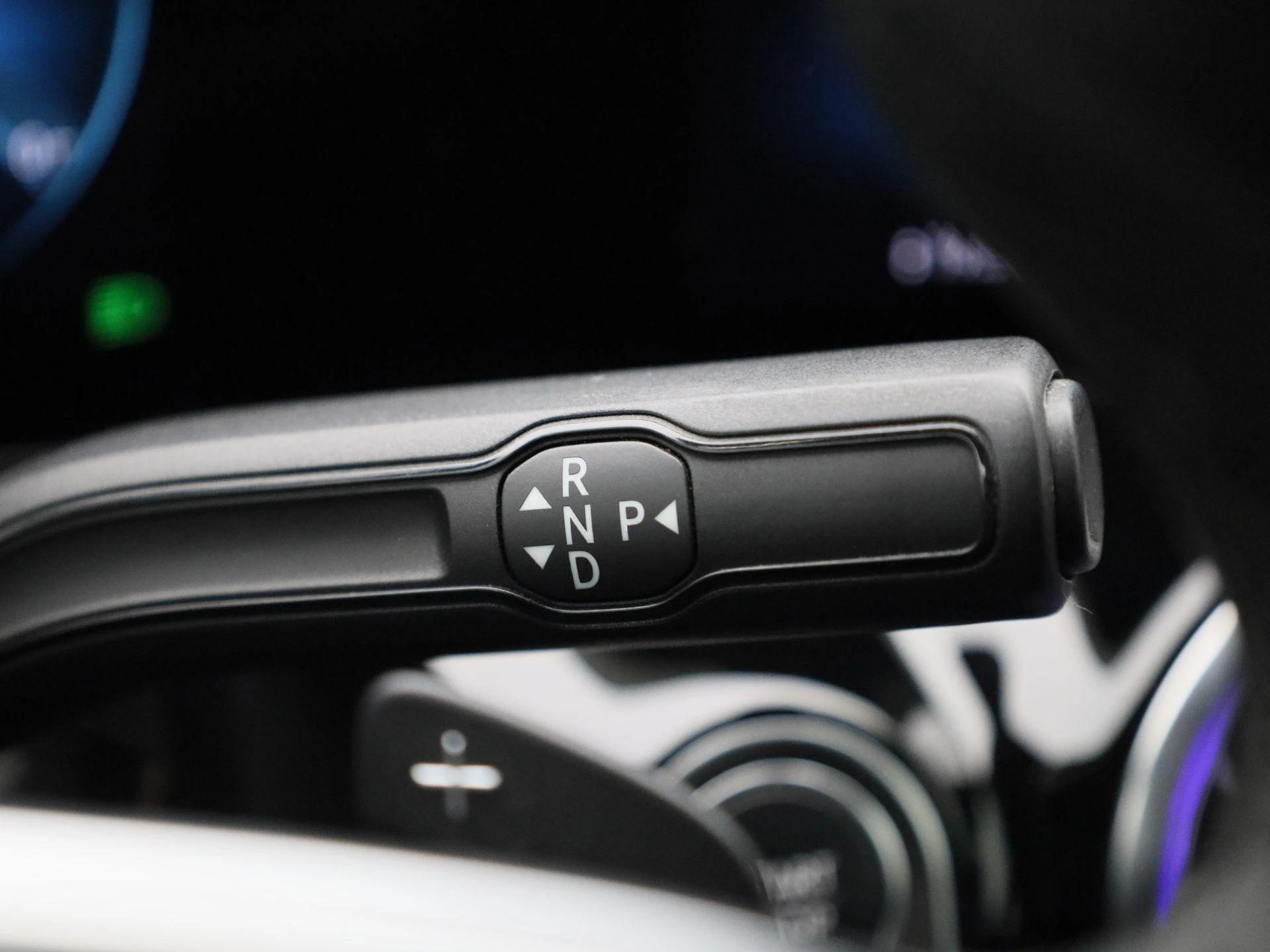 Mercedes-Benz-EQA-image-25