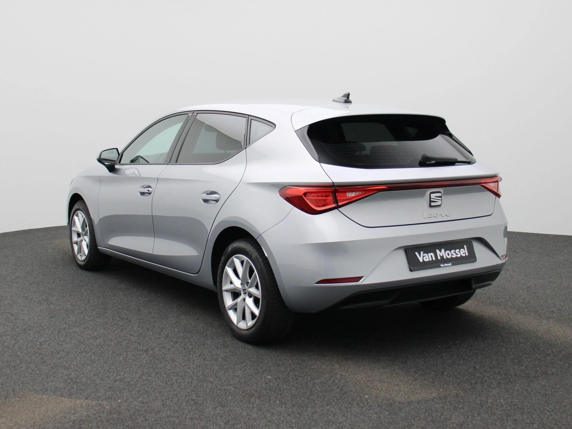 SEAT-Leon-image-1