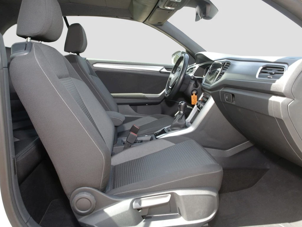 Volkswagen-T-Roc-image-9