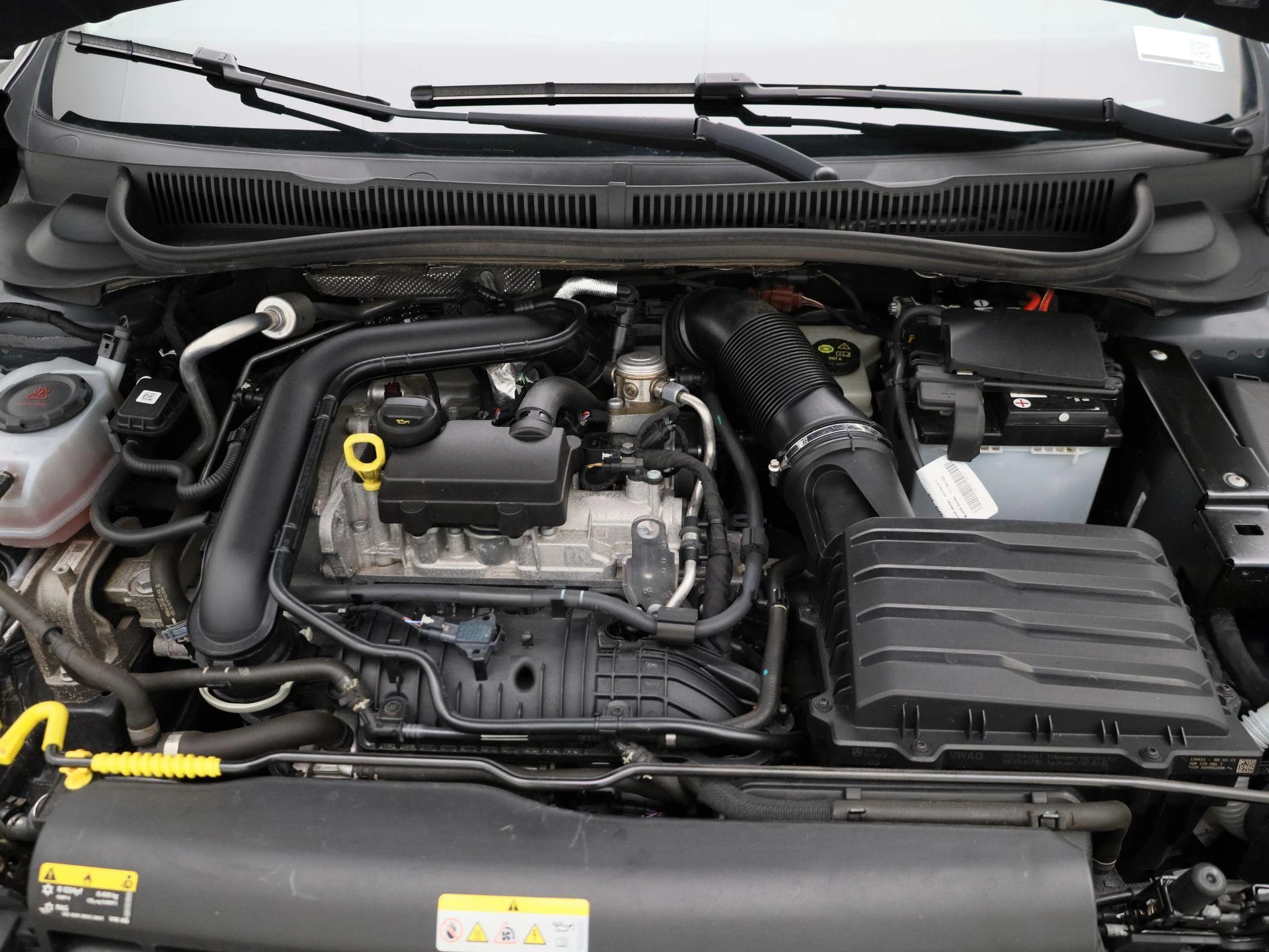 Volkswagen-Polo-image-33