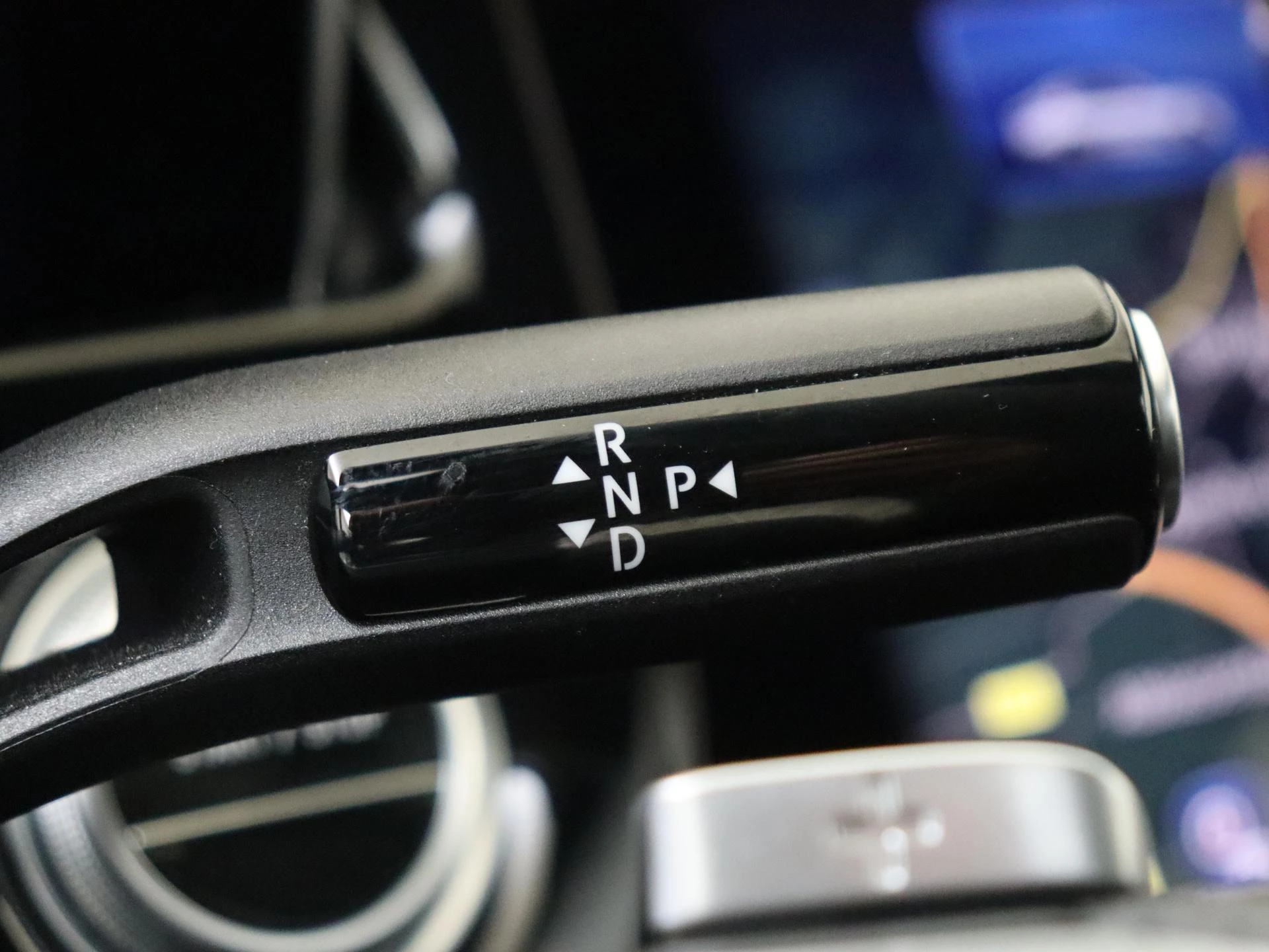 Mercedes-Benz-E-Klasse-image-18