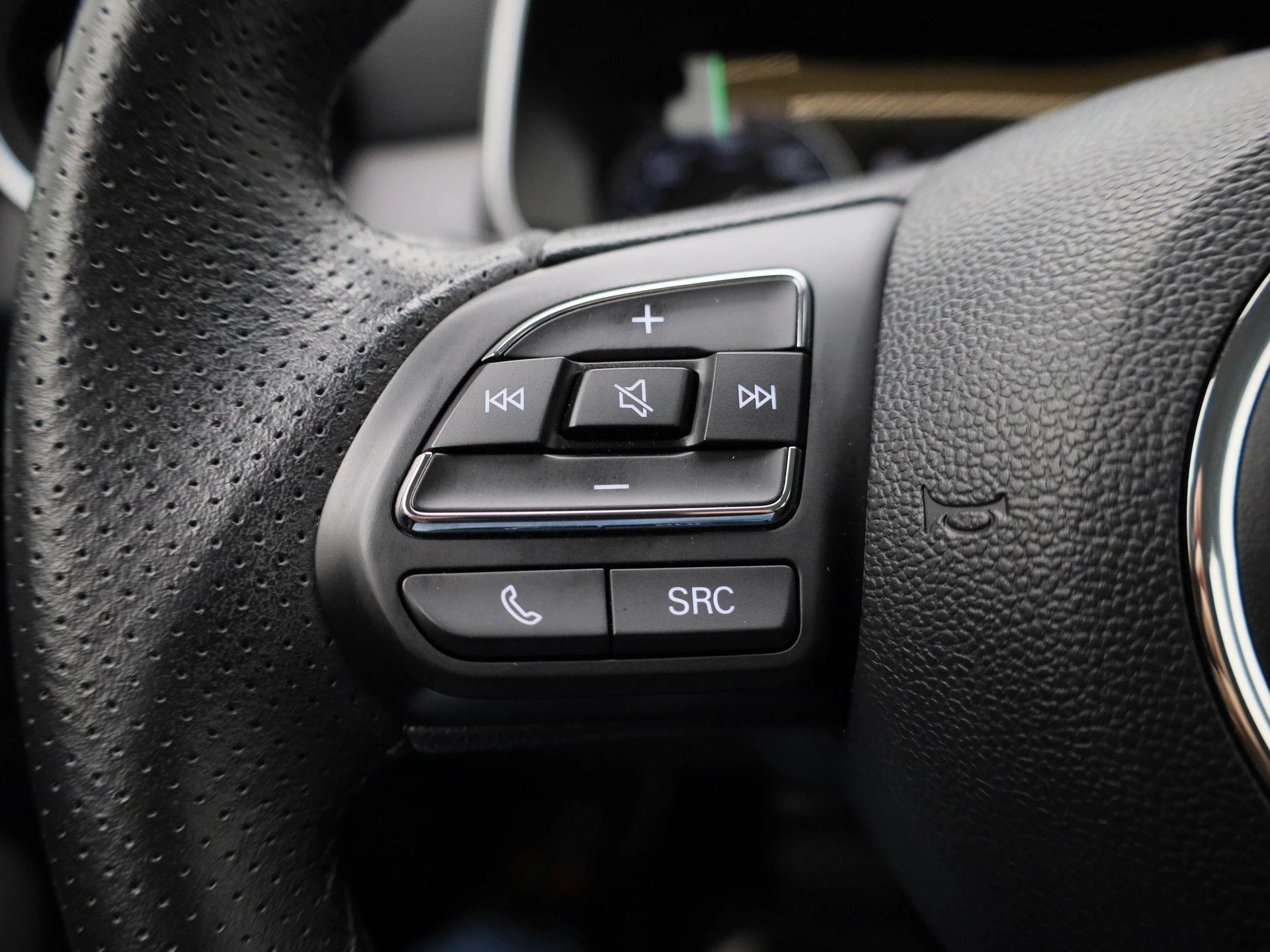 MG-ZS EV-image-17