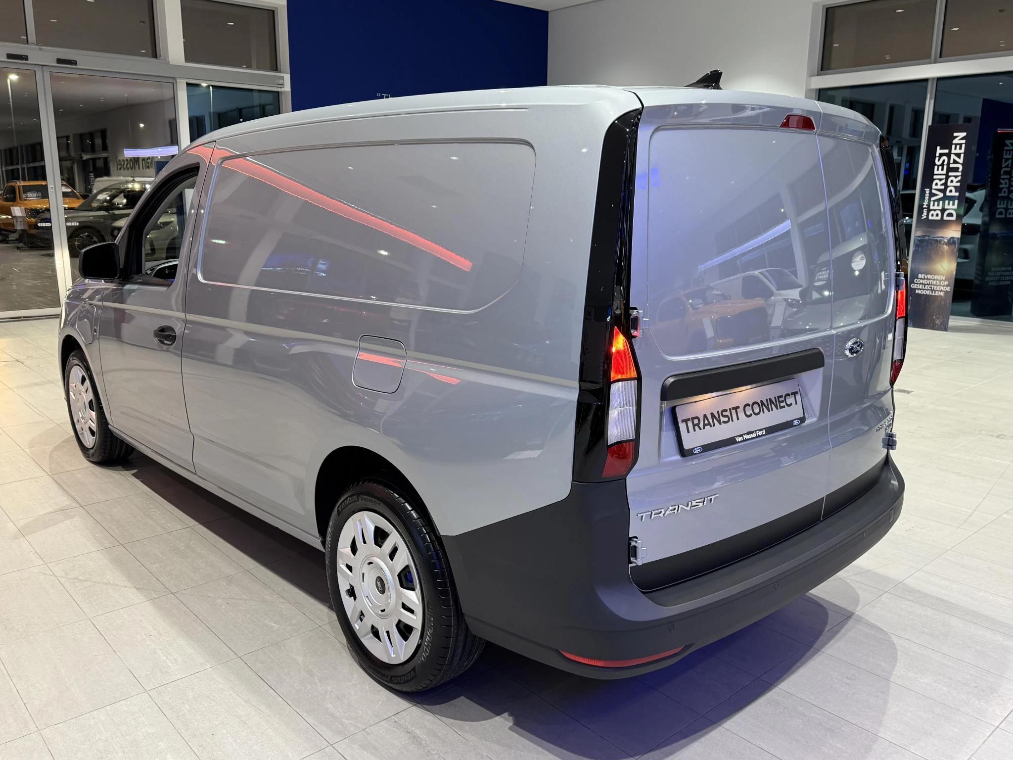 Ford-Transit Connect-image-5
