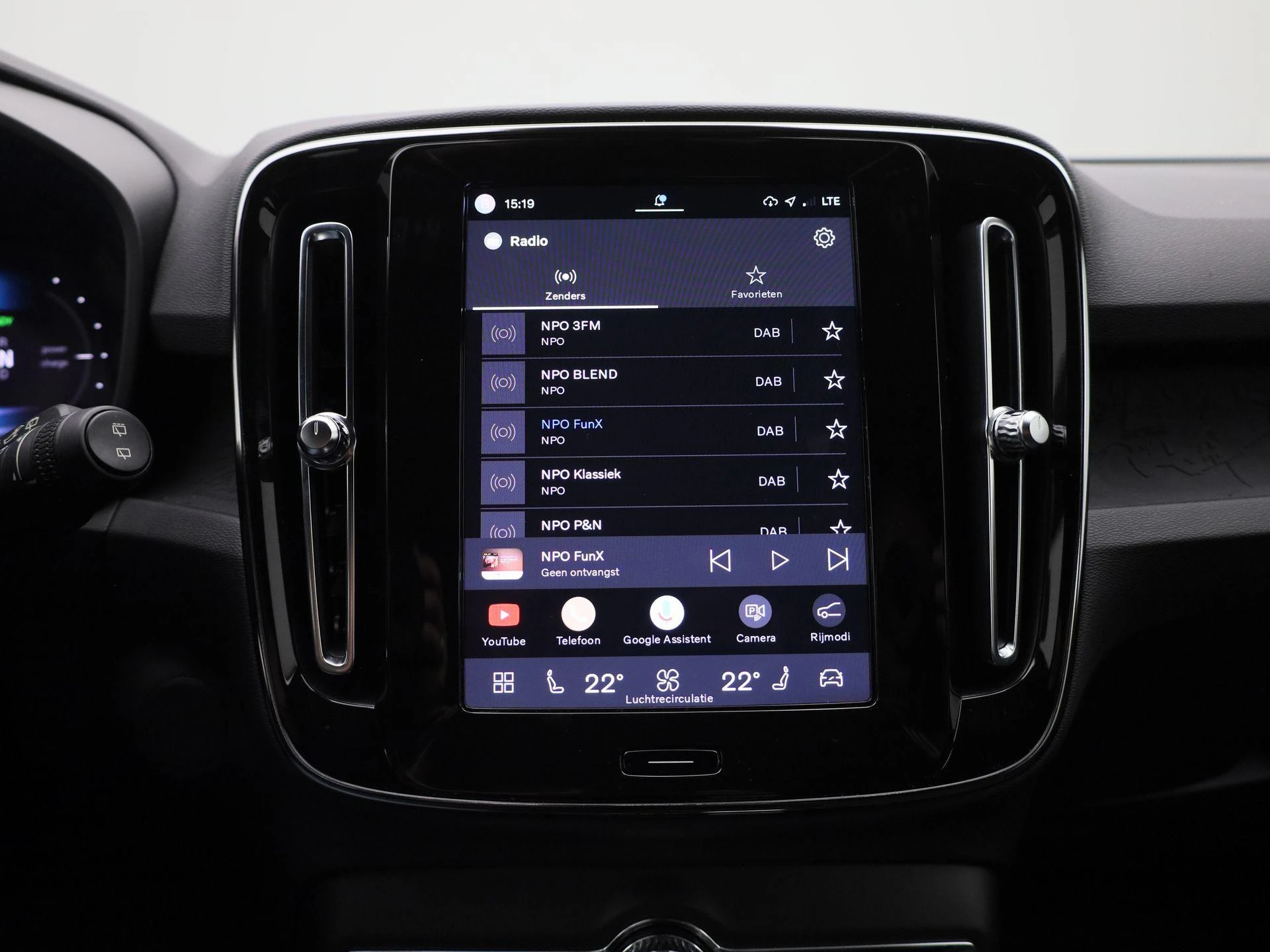 Volvo-XC40-image-26