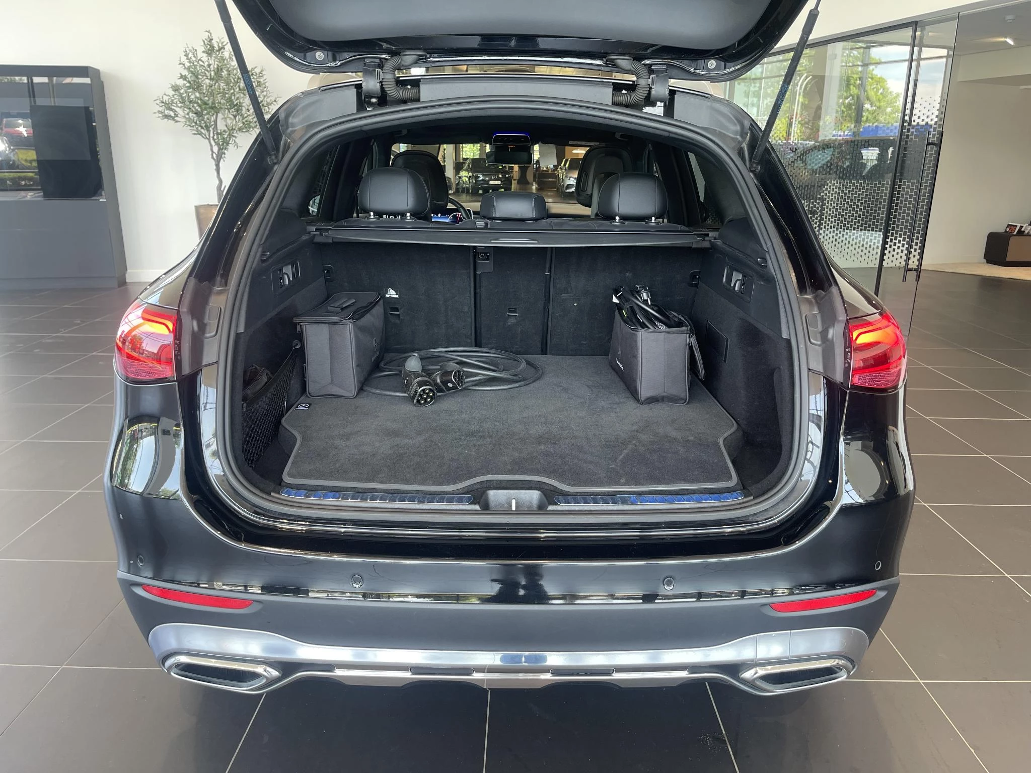 Mercedes-Benz GLC 300 e 4MATIC Luxury Line + LEDER + DIGITAL LIGHT + PANORAMISCH DAK +