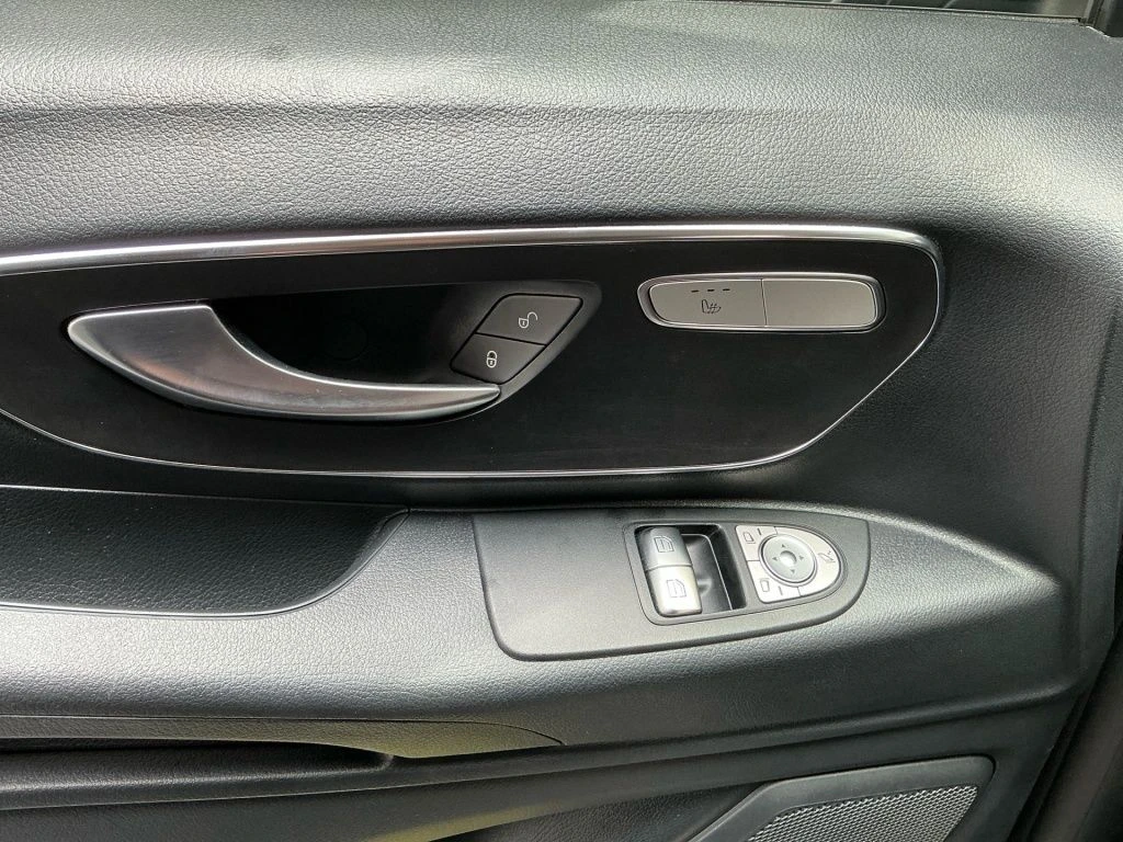 Mercedes-Benz-Vito 116-image-17