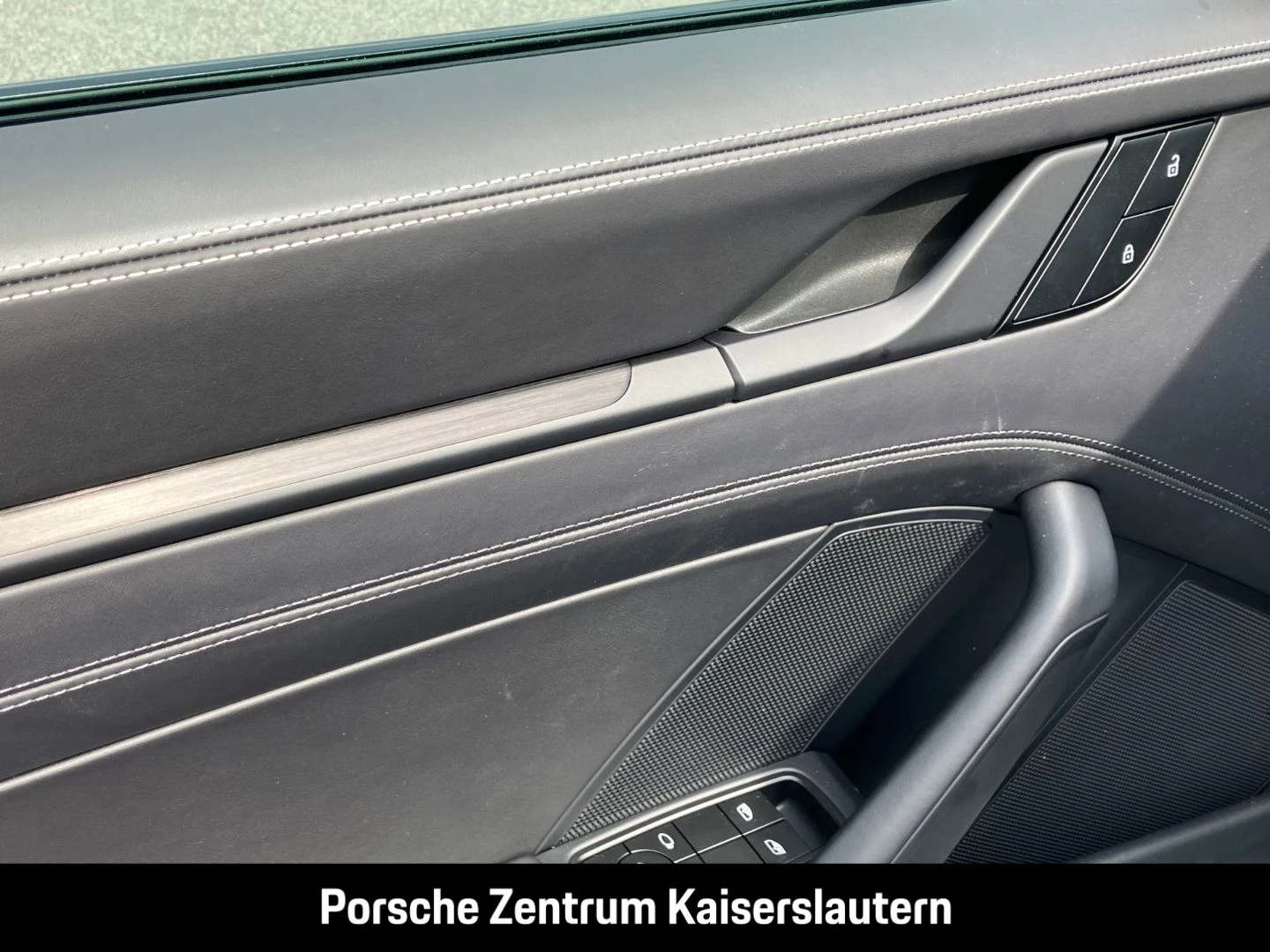 Porsche-911-image-20