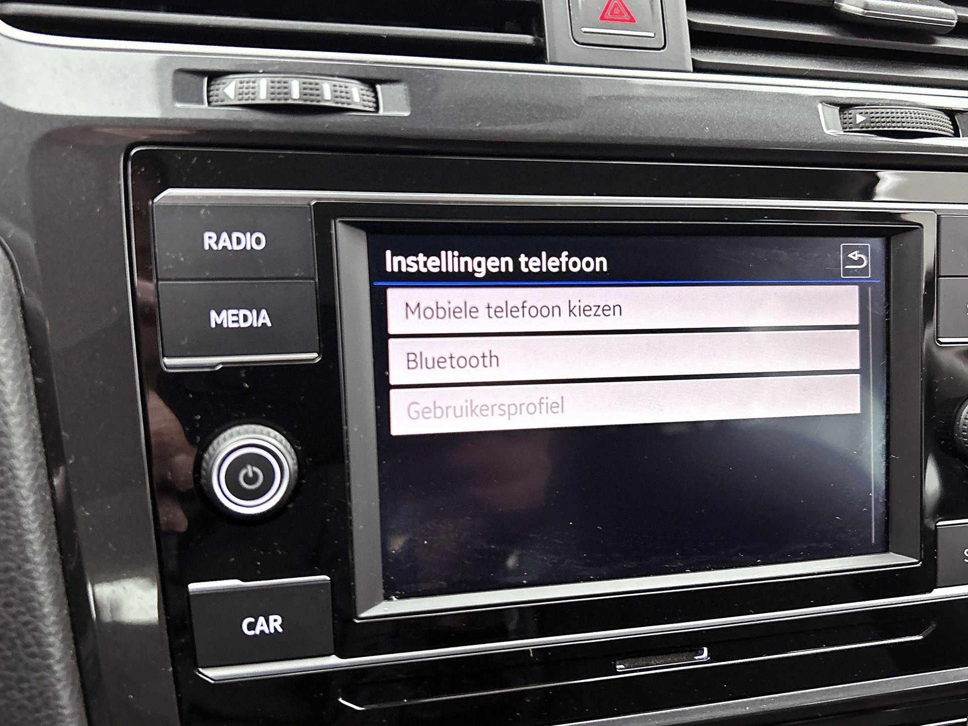 Volkswagen-Golf-image-17